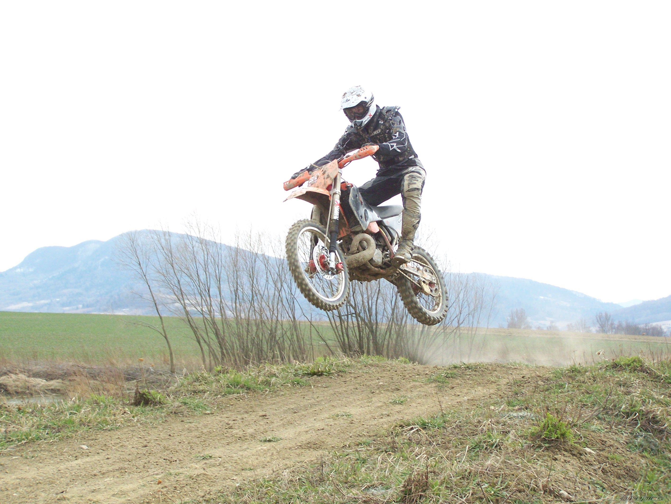 Bike Photo 1234098
