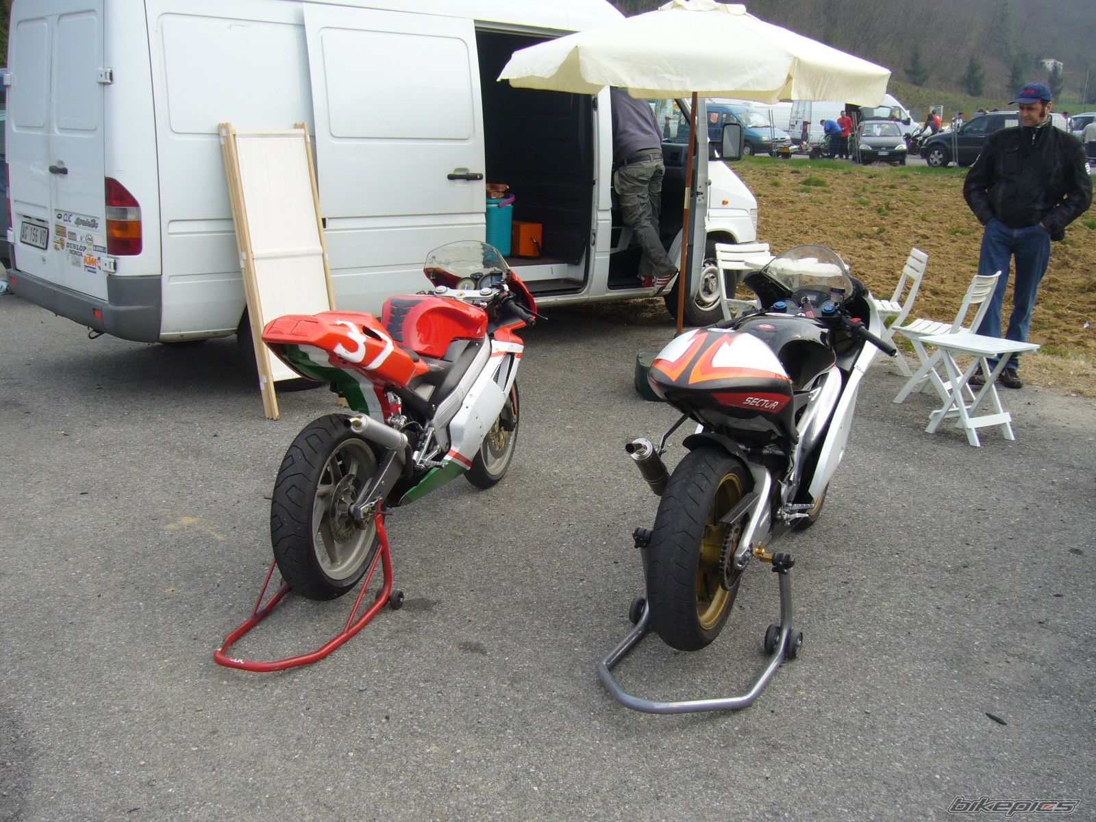 Photo 1236057