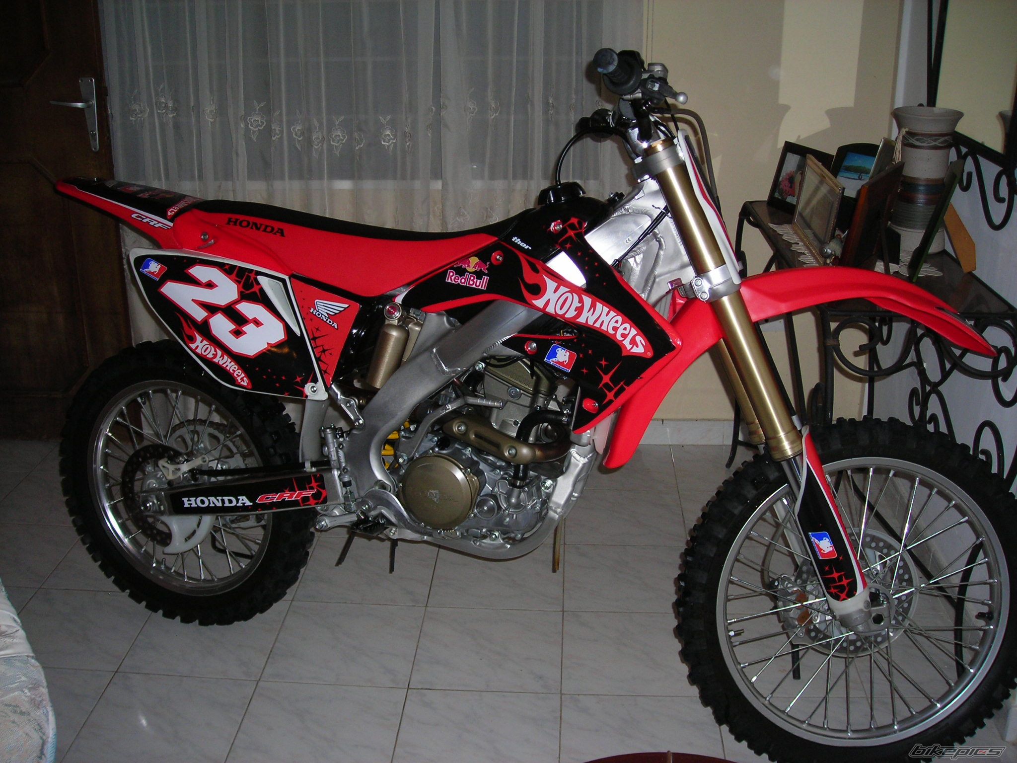 Photo 1236970