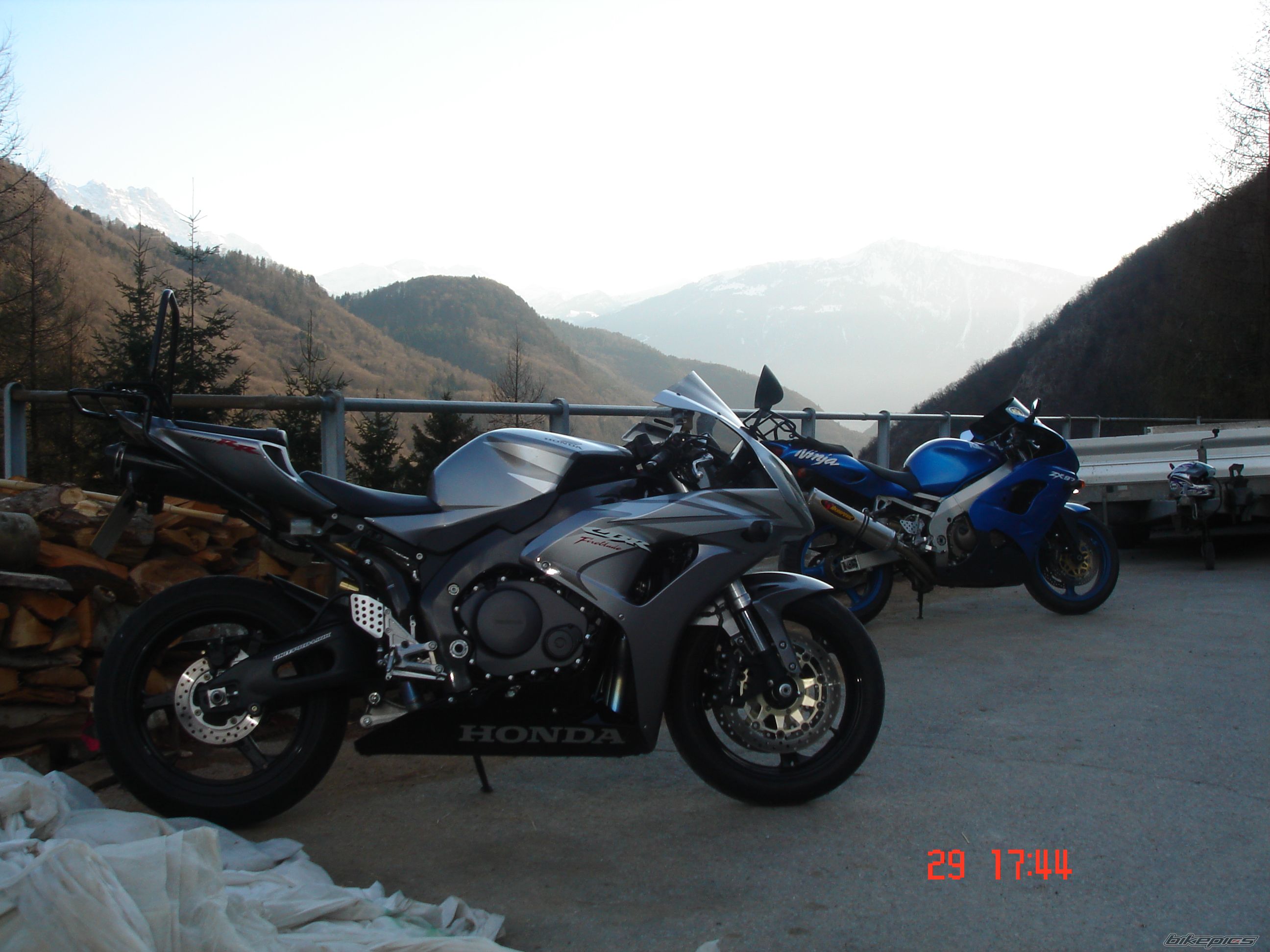 Photo 1237342