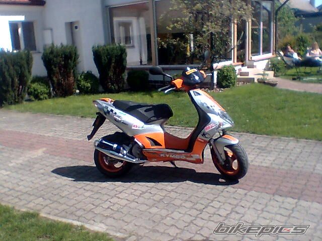 Photo 1240216
