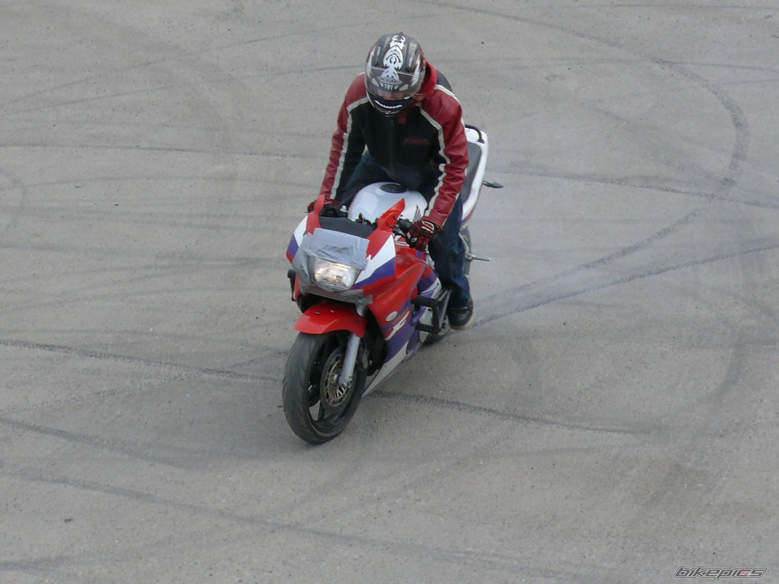 Photo 1240984
