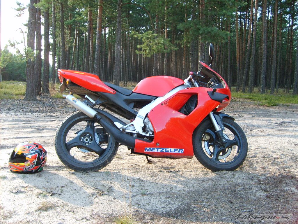 Photo 1241193