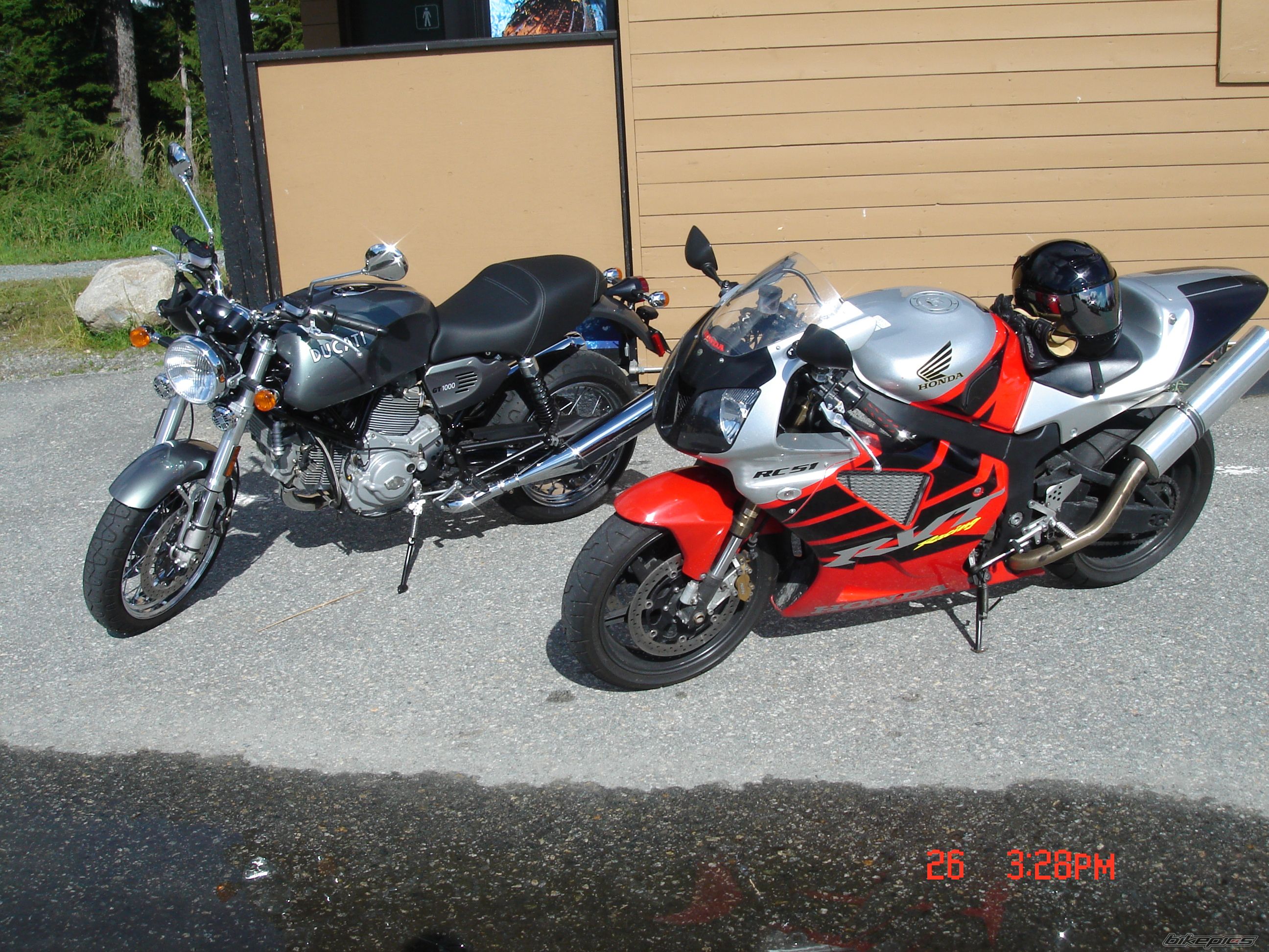 Photo 1242050