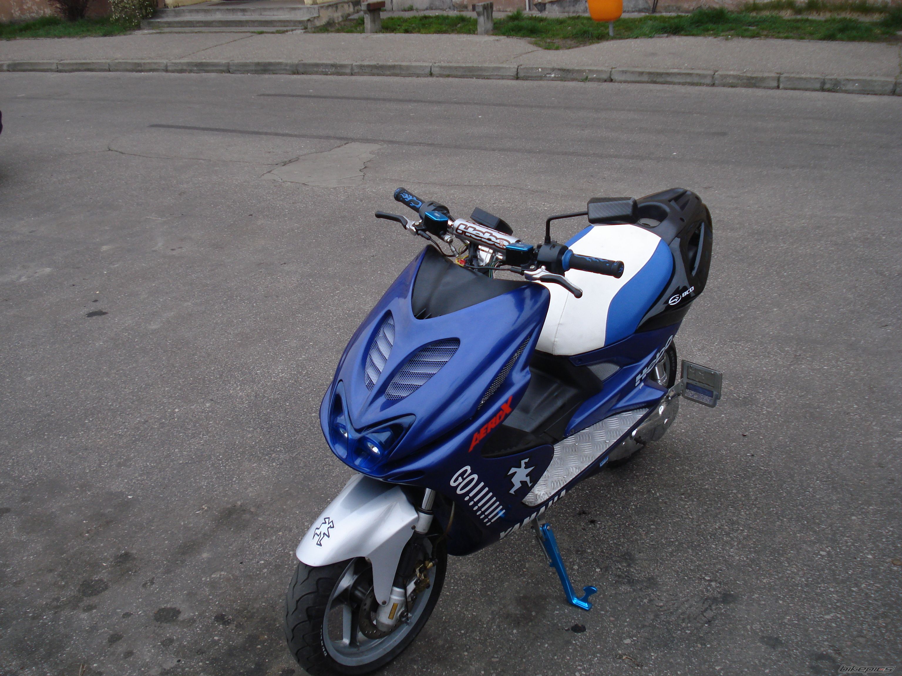 Bike Photo 1243210