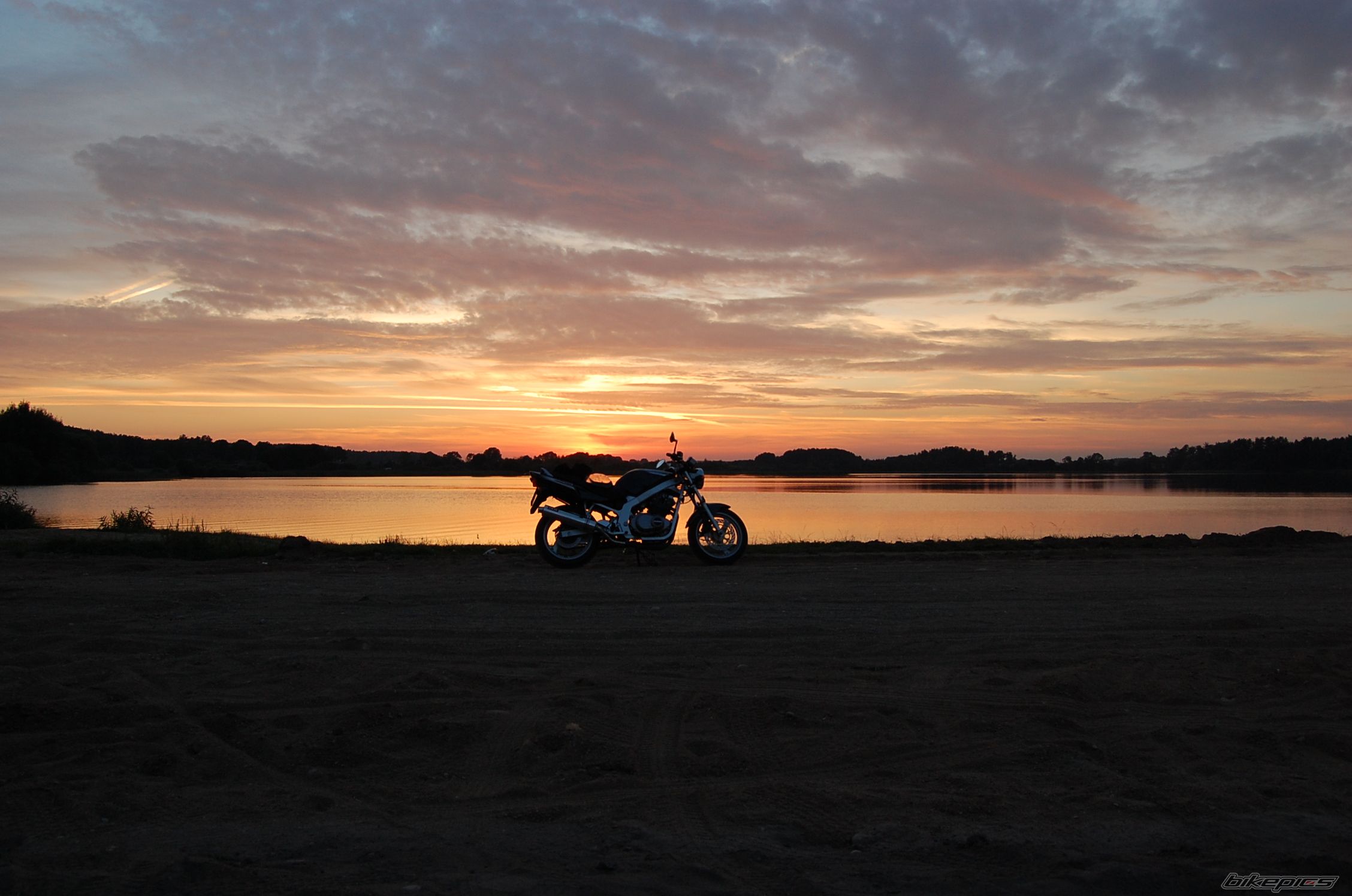 Photo 1243385