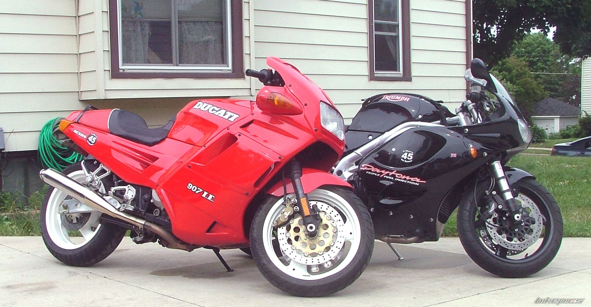 Photo 1244024