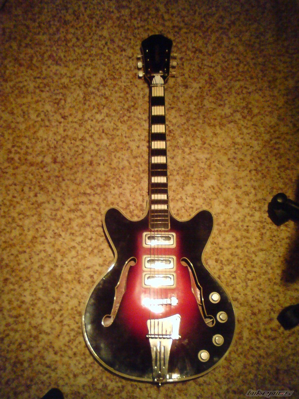 Photo 1244085