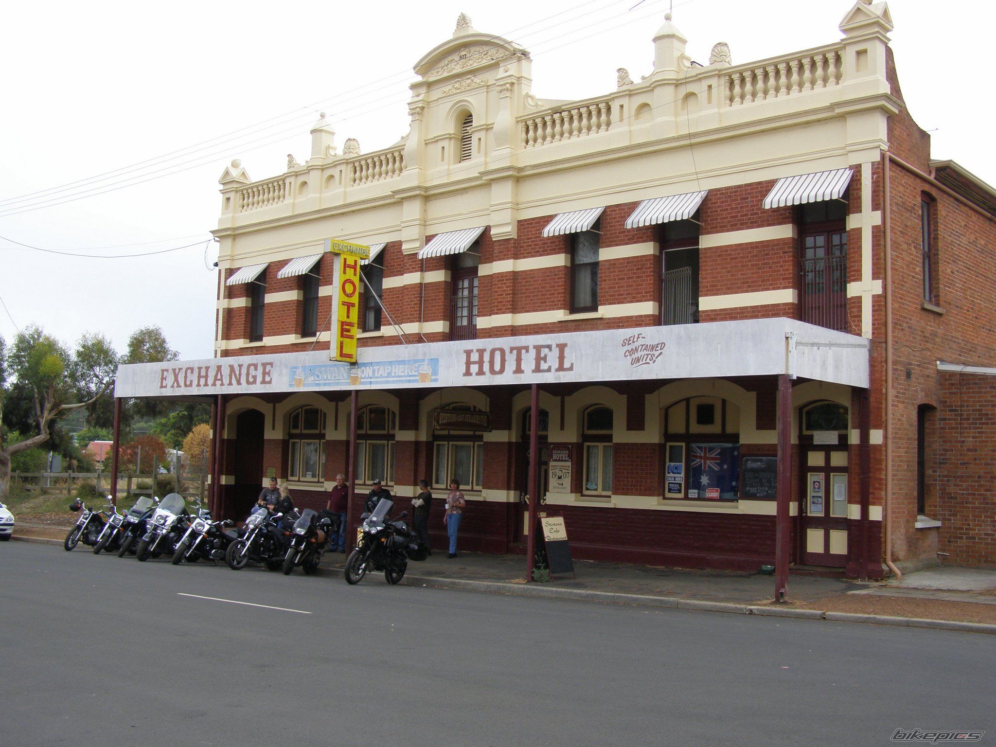 Photo 1244641