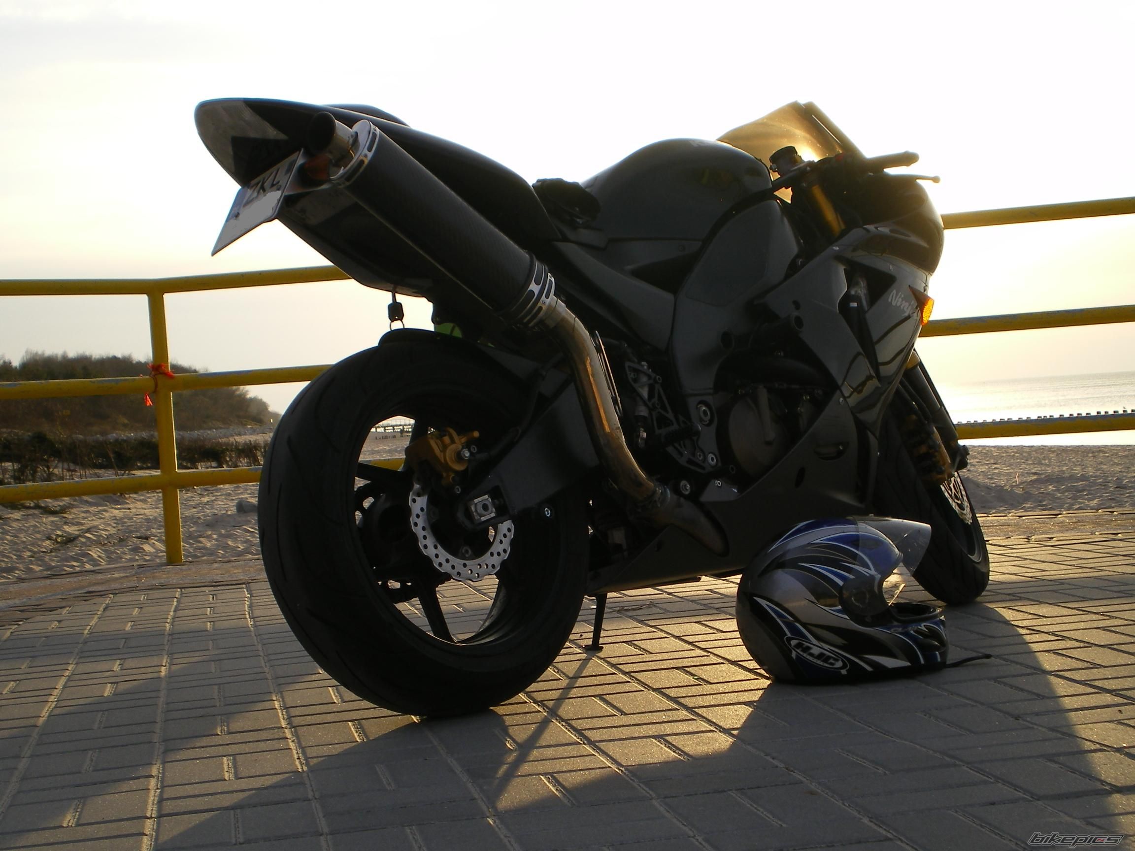 Photo 1244737