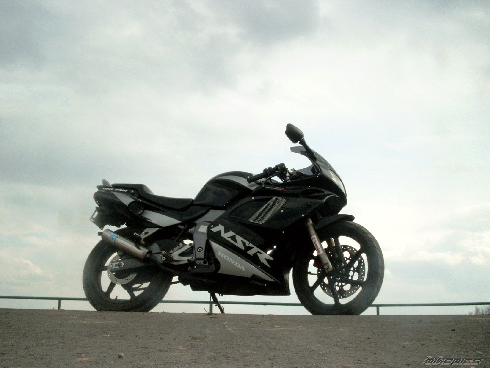 Photo 1245187