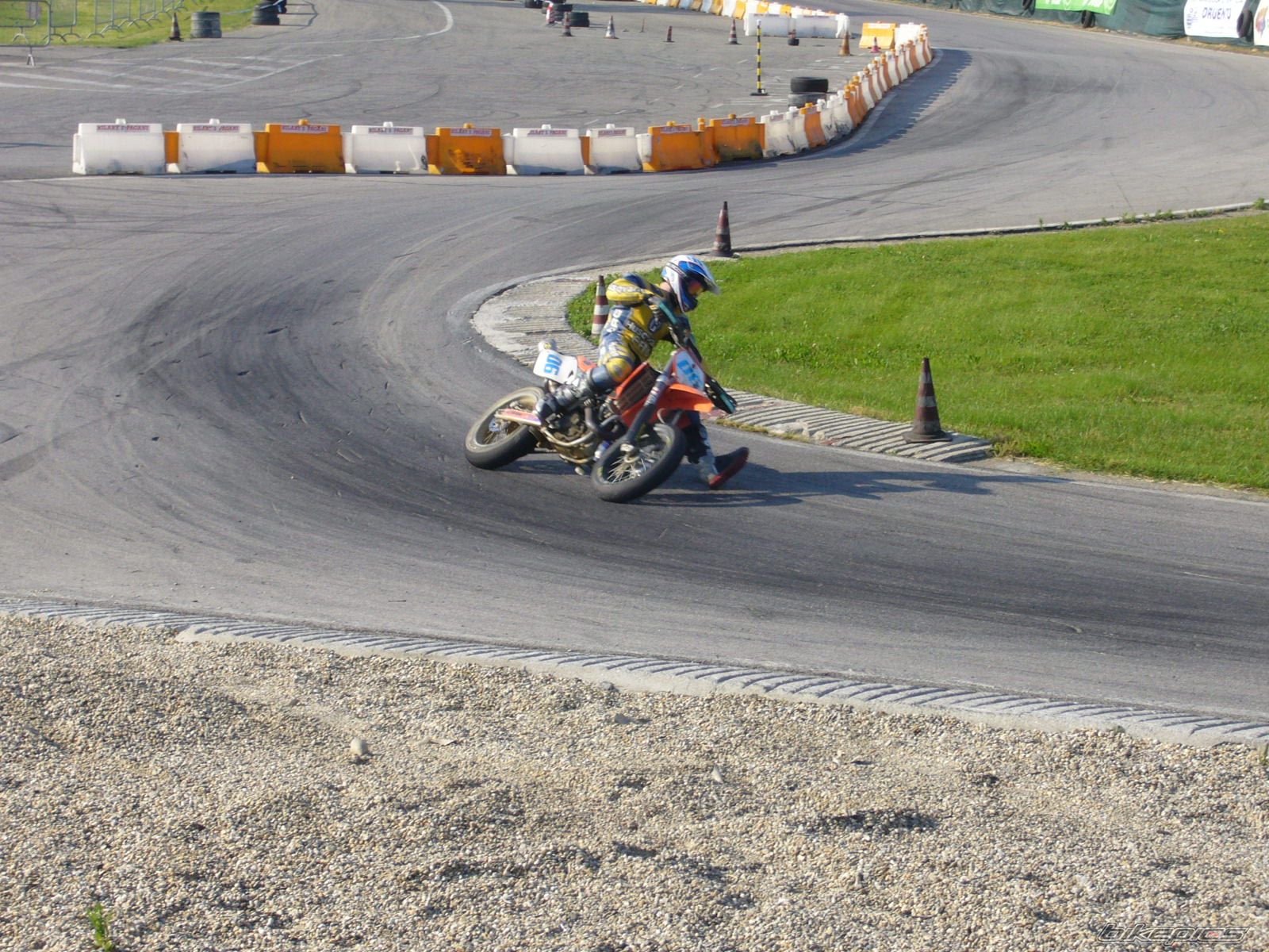 Photo 1246424