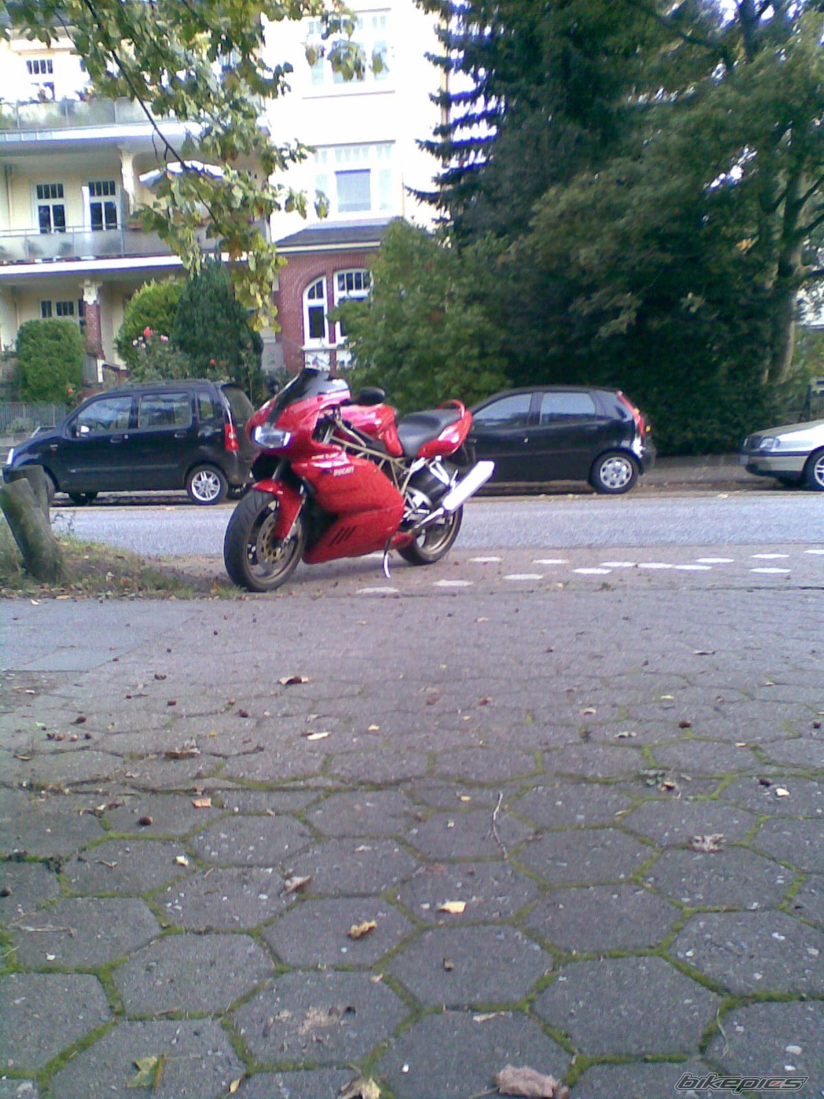 Photo 1246688