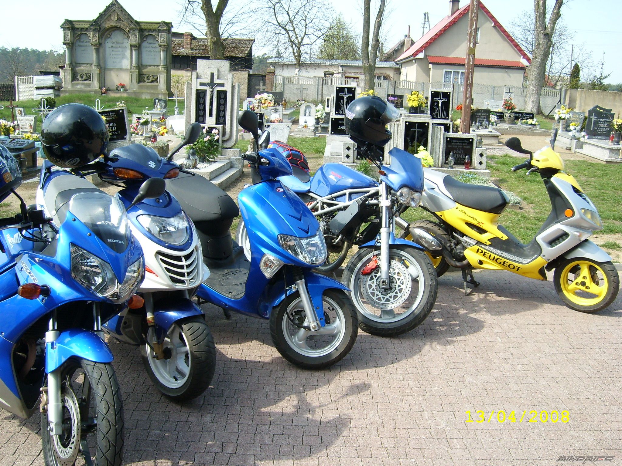 Photo 1253696