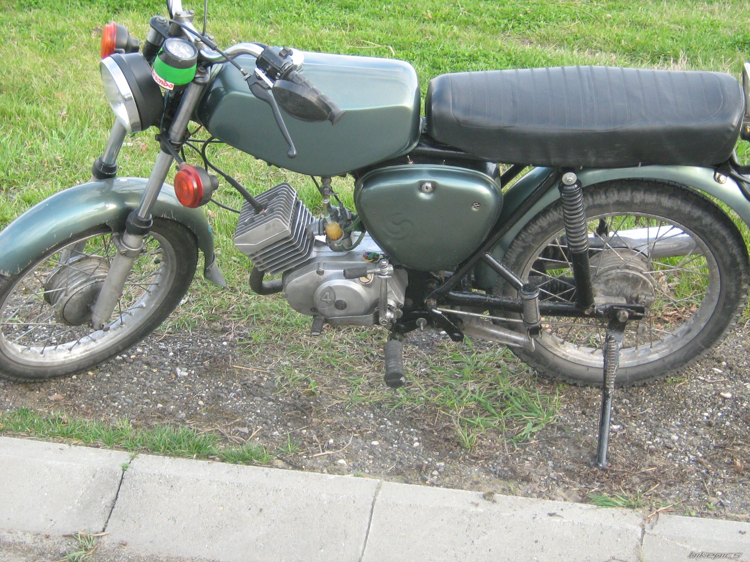 Photo 1253709