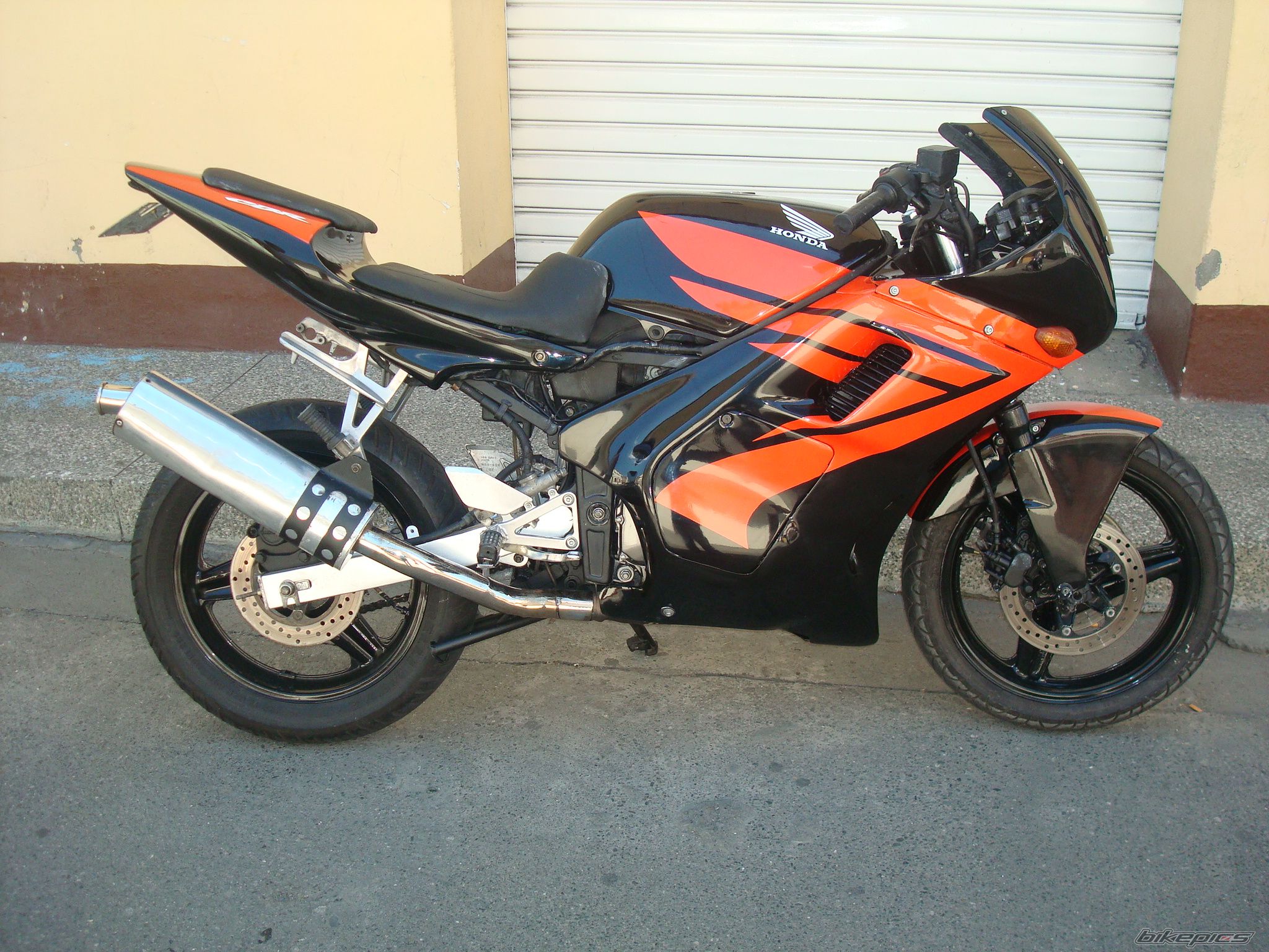 Photo 1255098