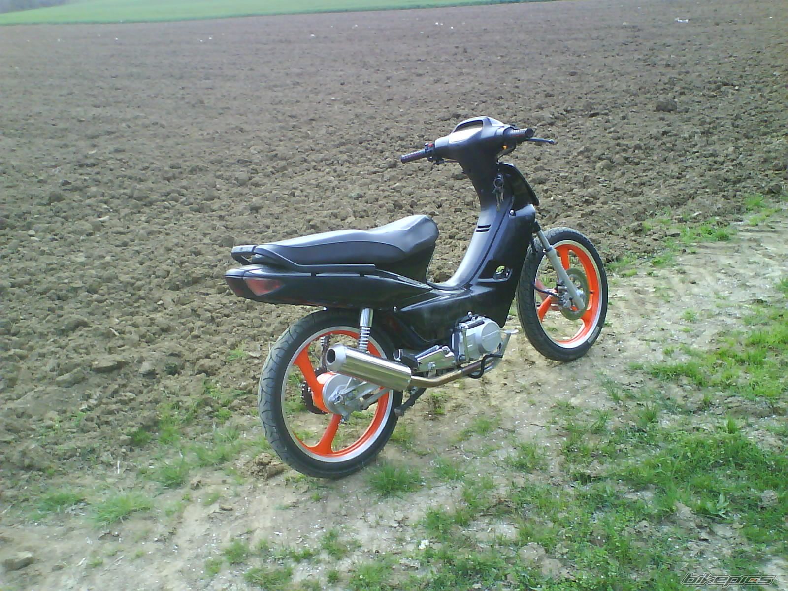 Photo 1255696