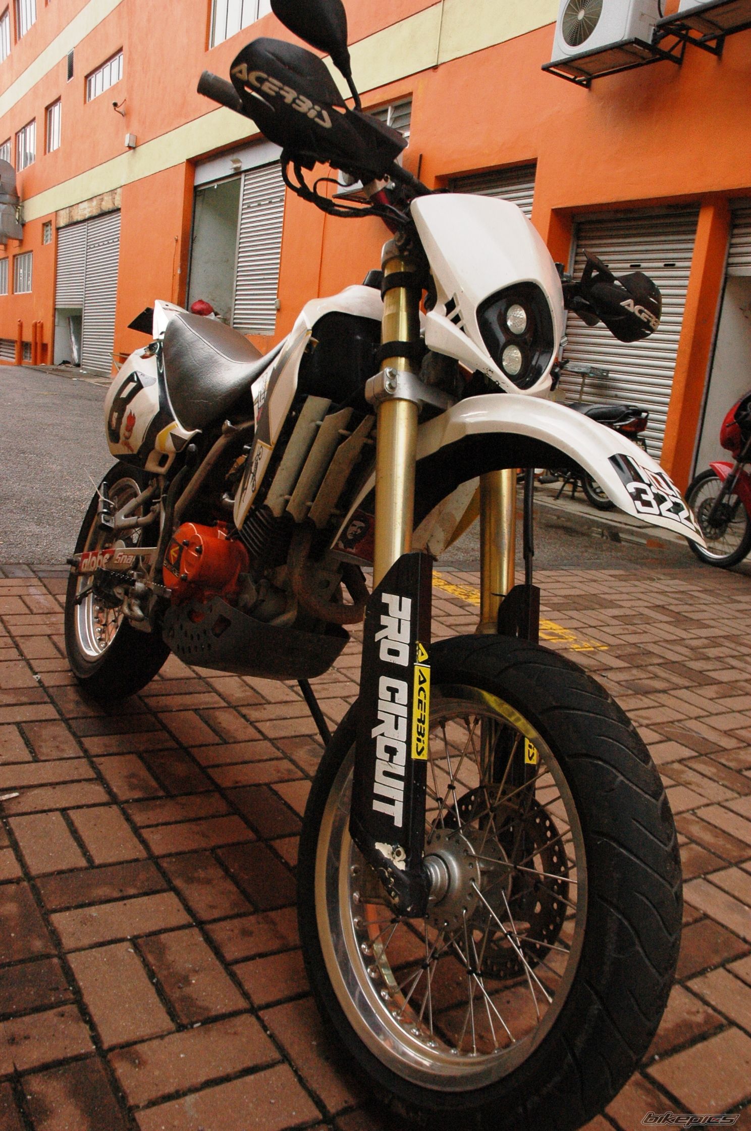 Photo 1256514