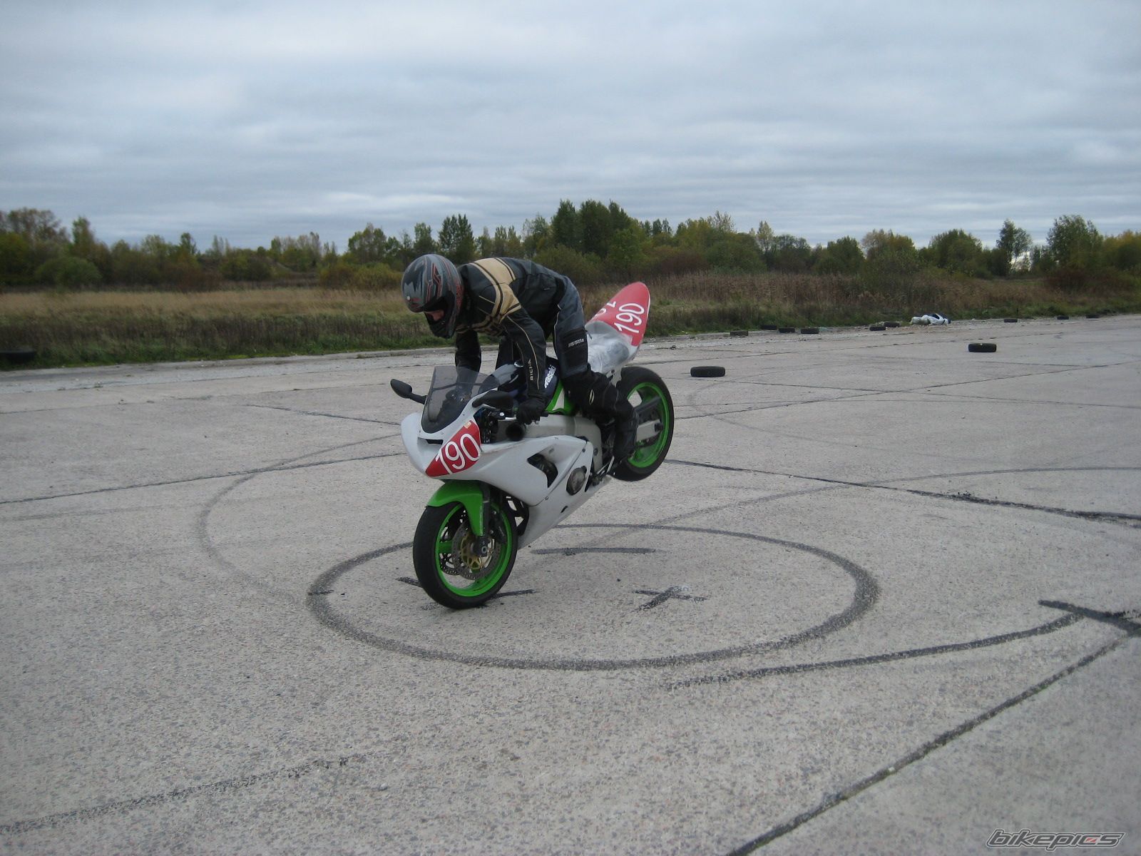 Photo 1257145