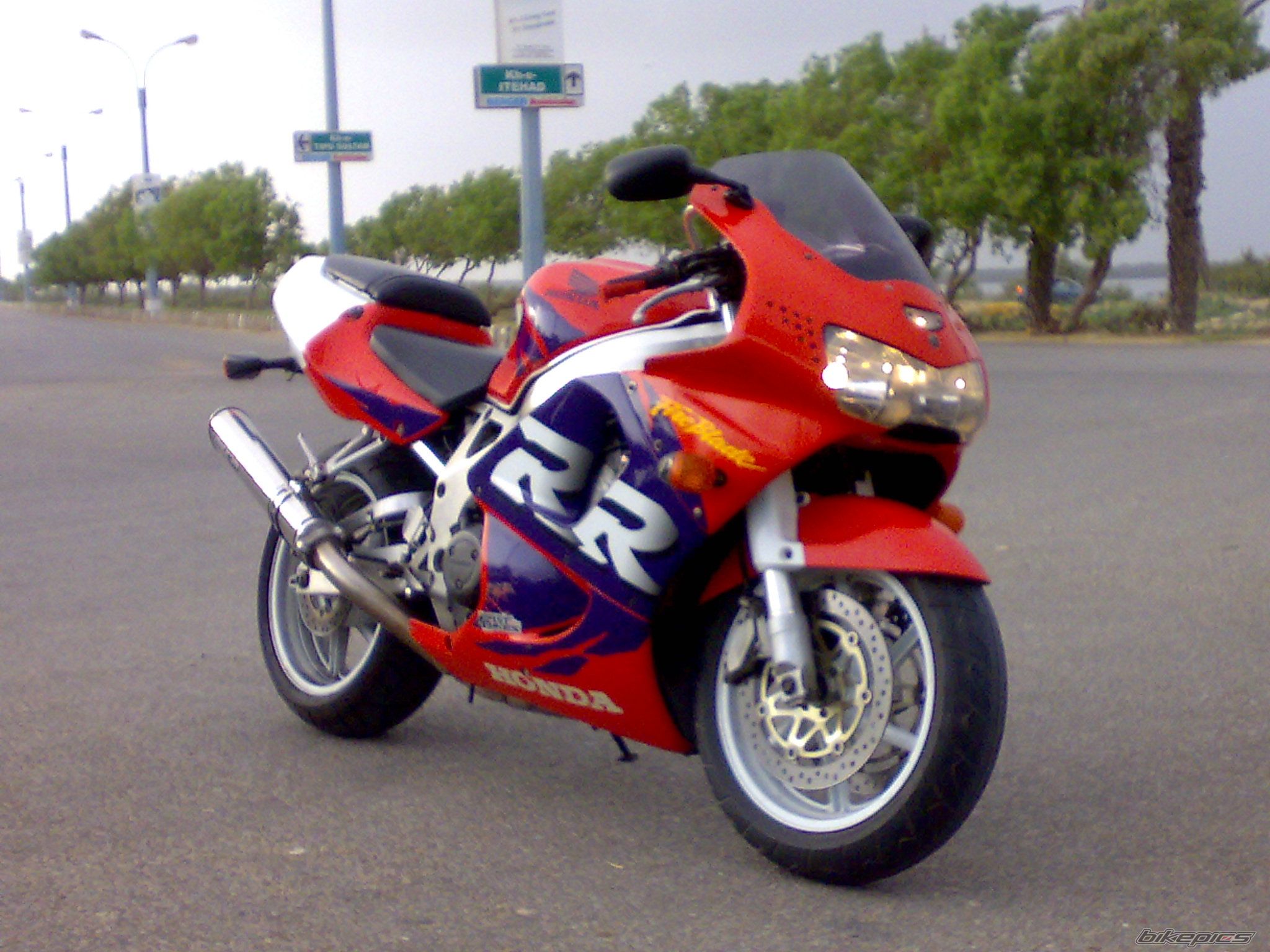 Photo 1257884