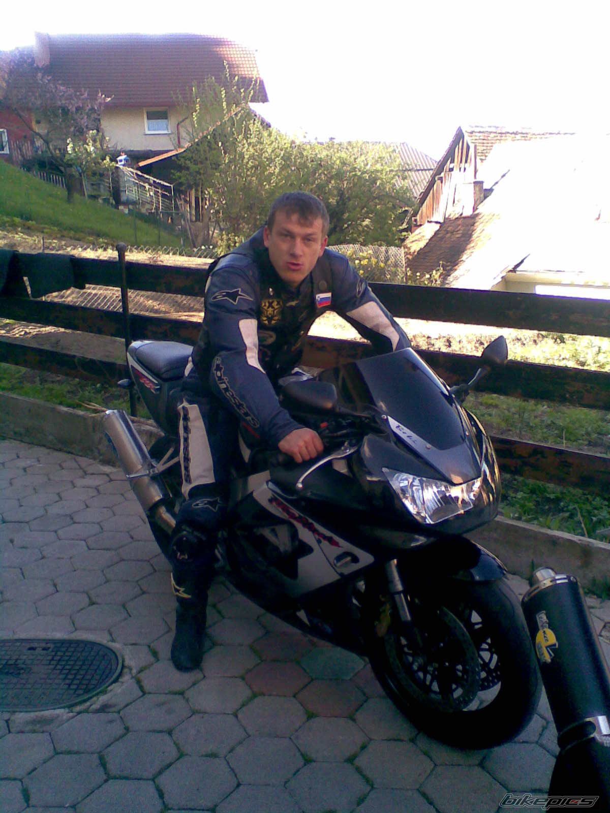 Photo 1265899