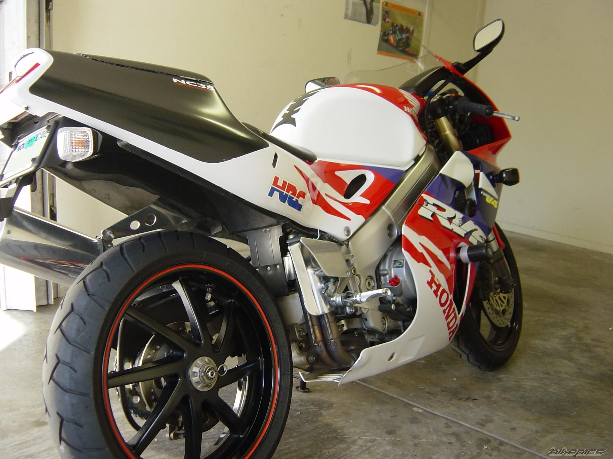 Photo 1271429