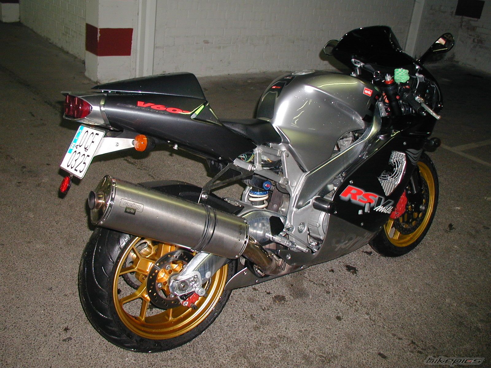 Photo 1272034