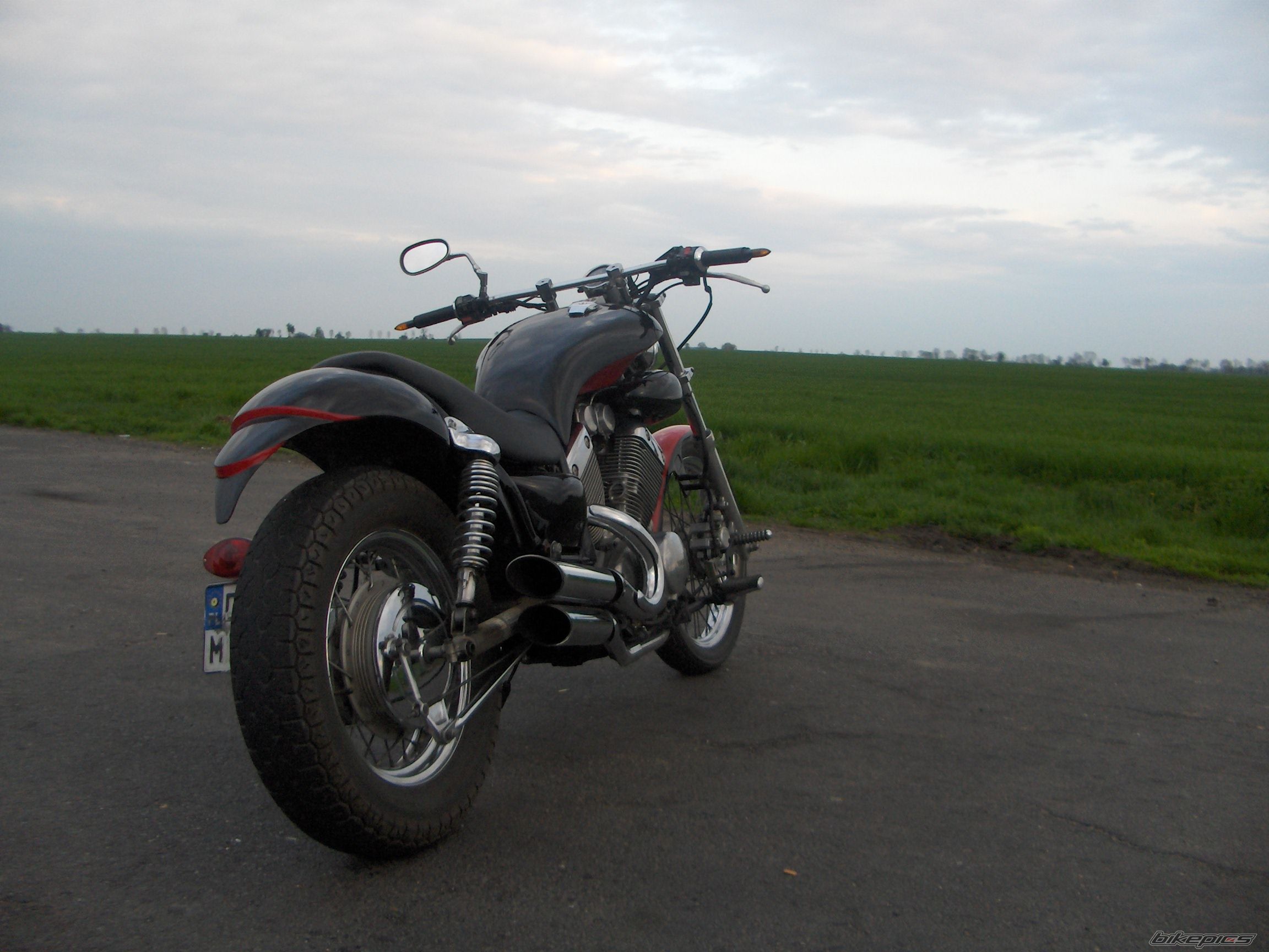 Photo 1272071