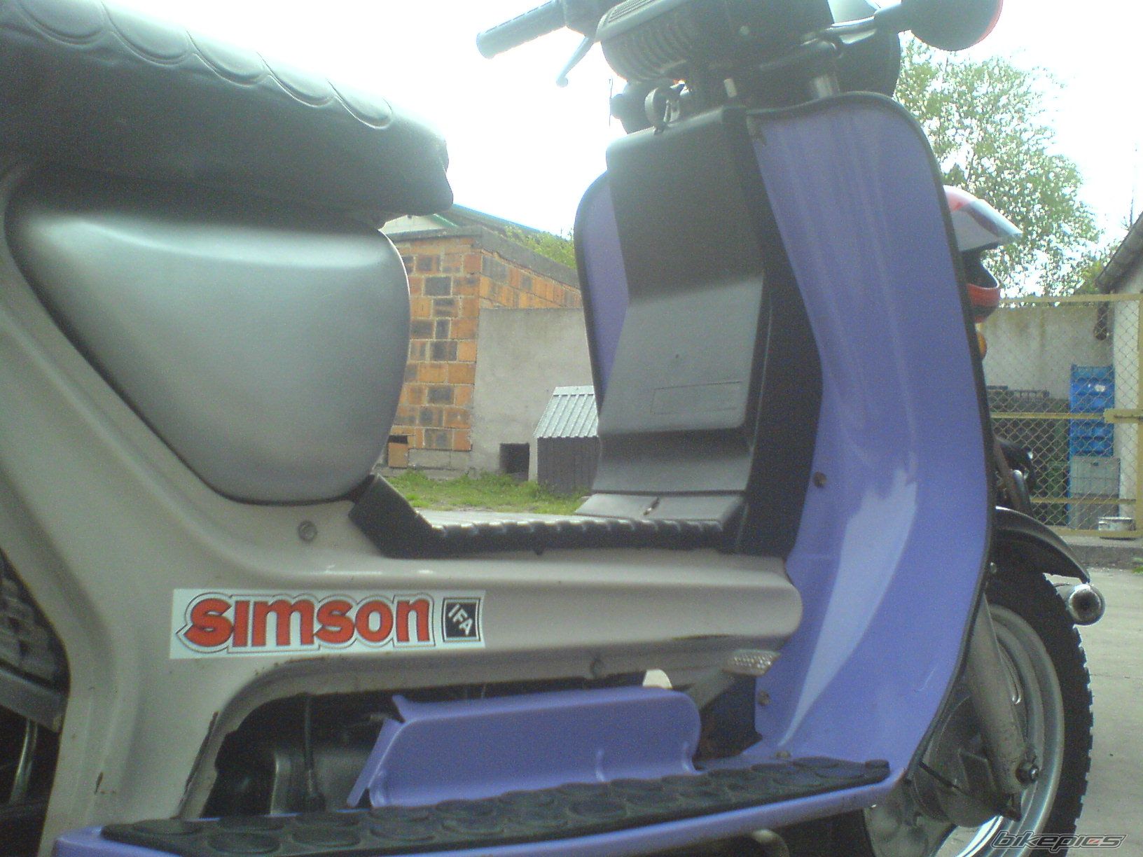 Photo 1272105