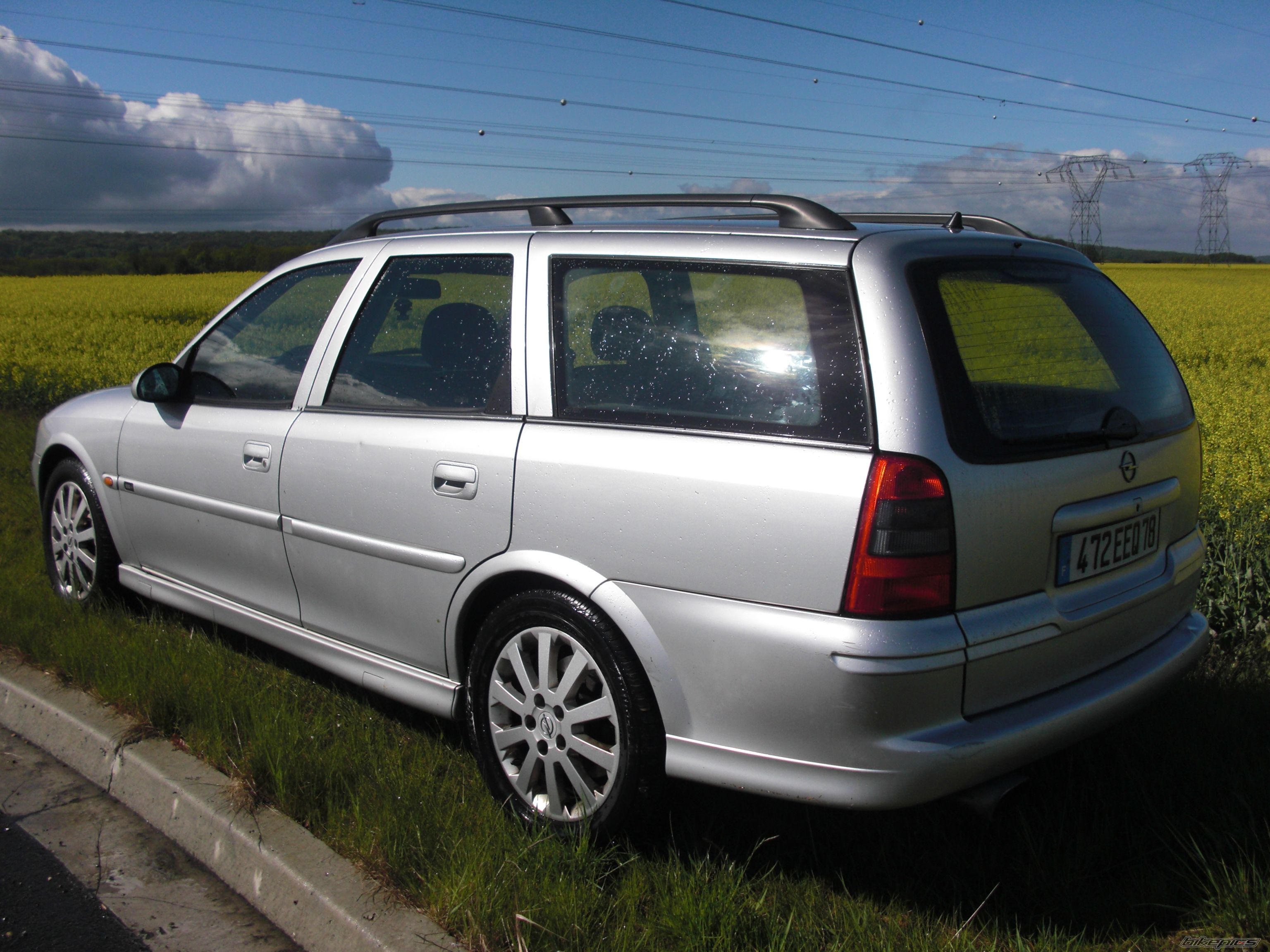 Photo 1272202