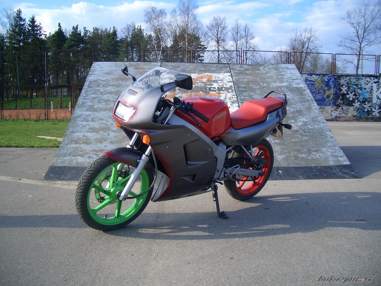 Photo 1272248