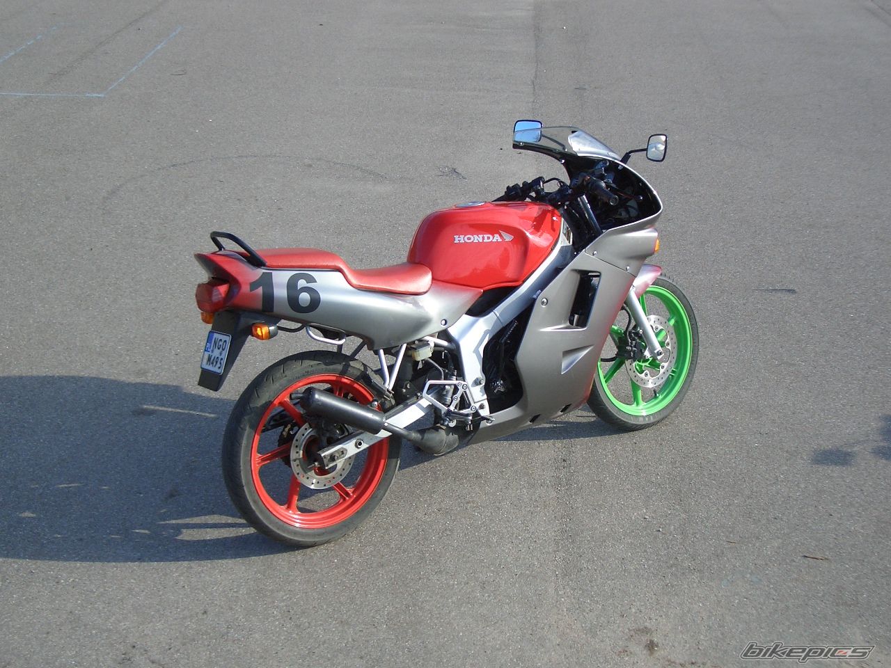 Photo 1272252