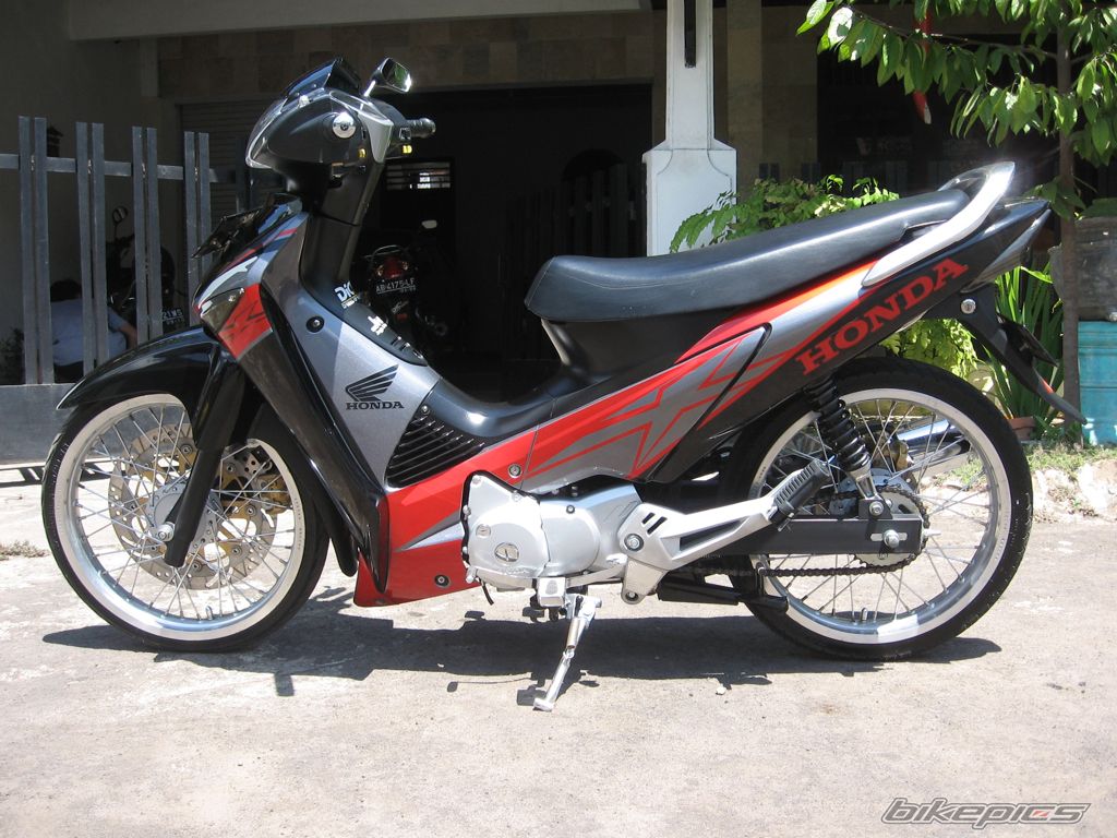 Photo 1272342