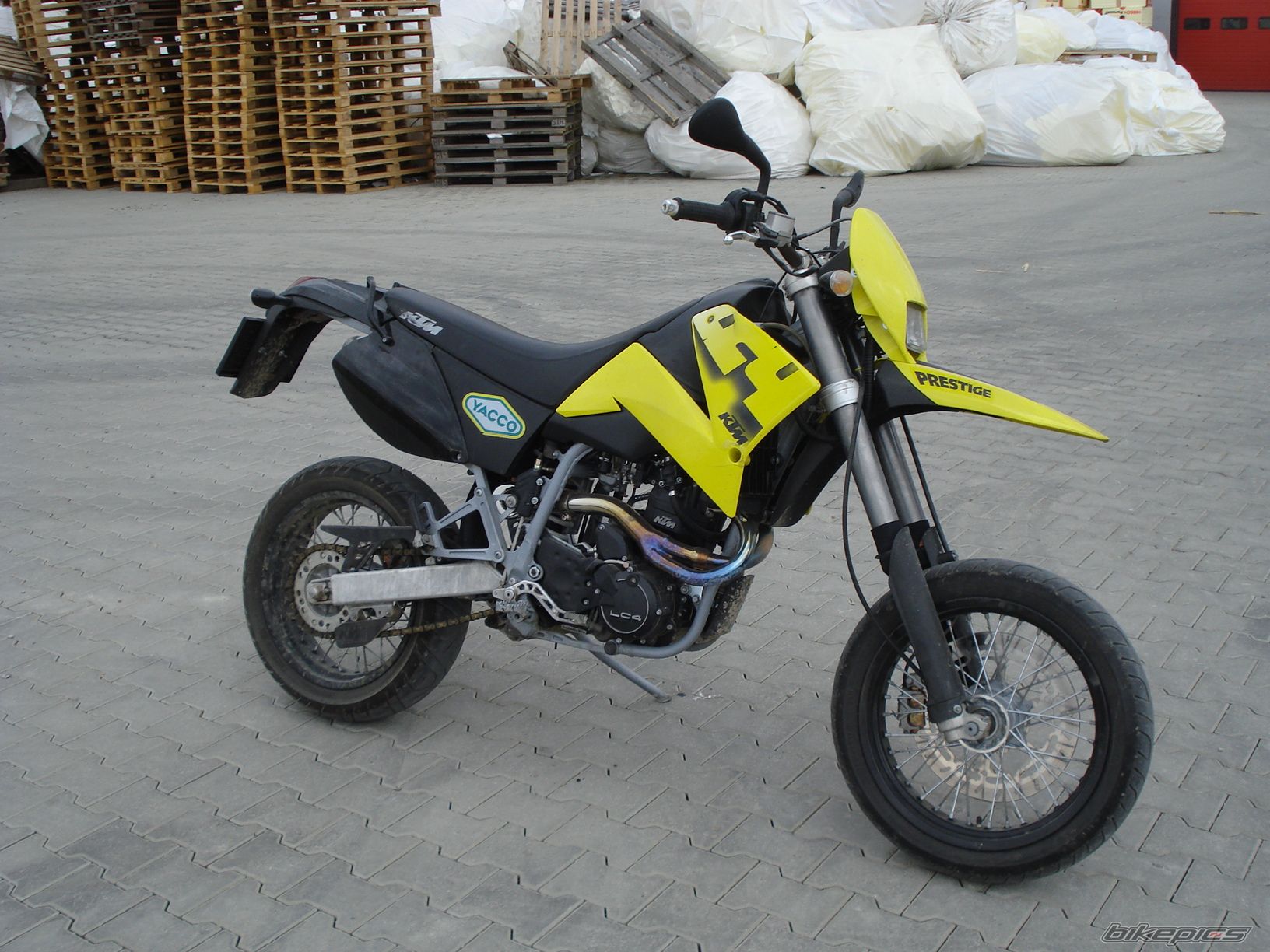 Photo 1272429