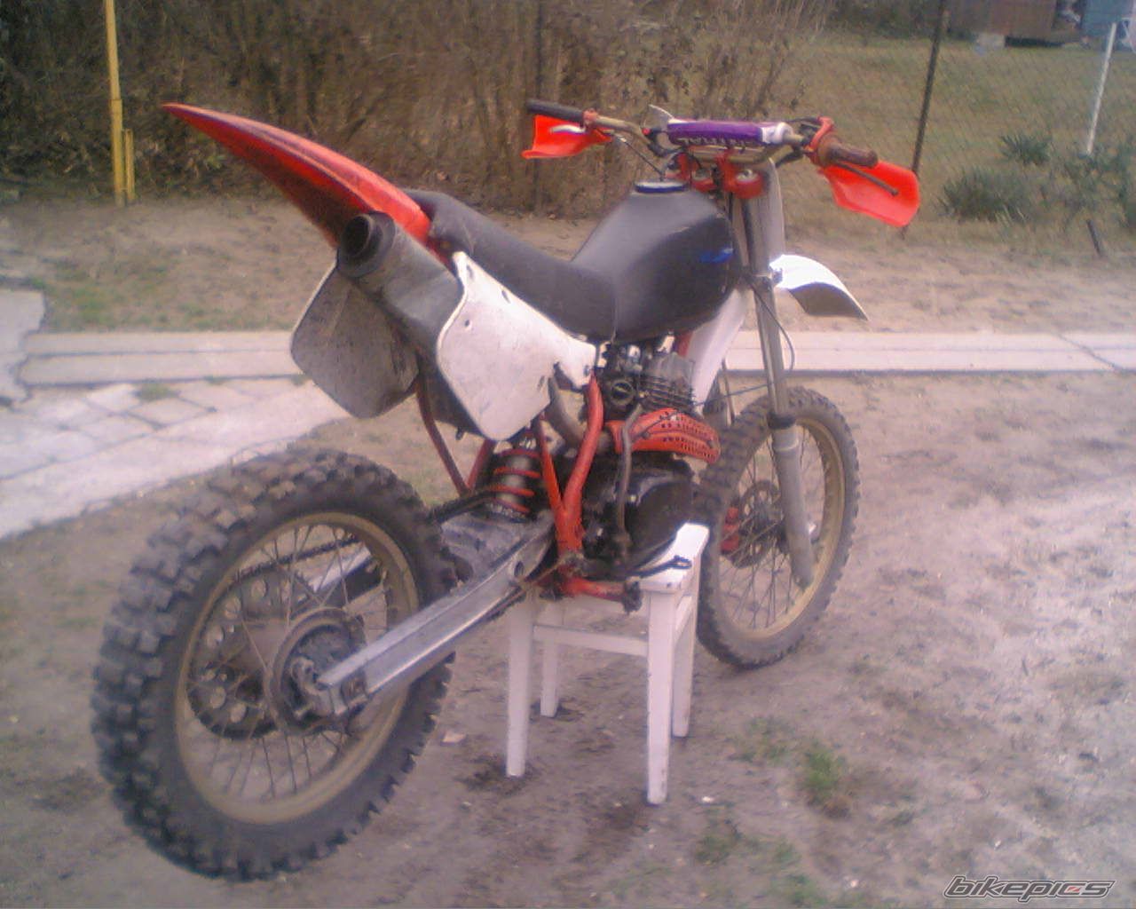 Photo 1272573