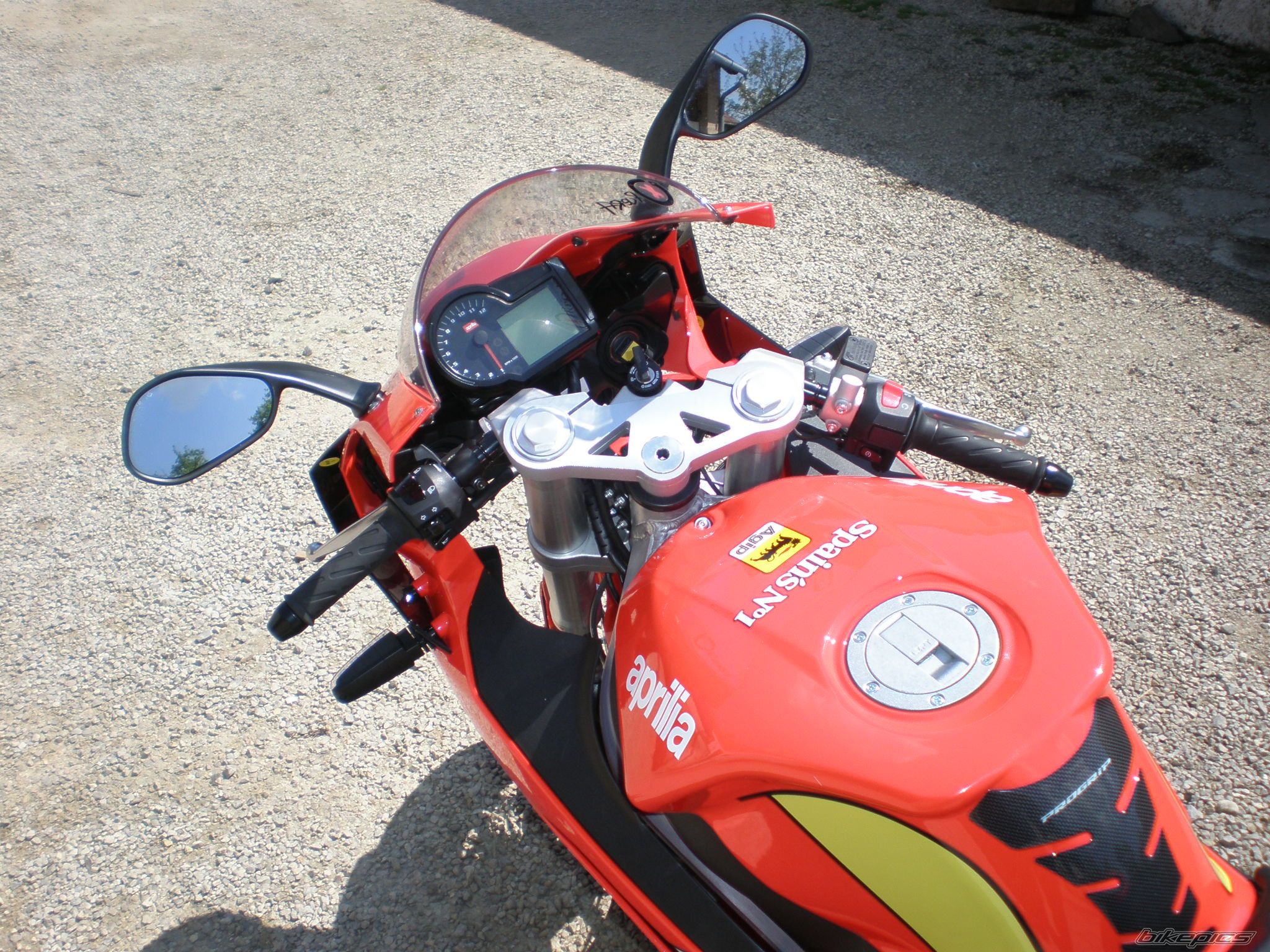 Photo 1272613