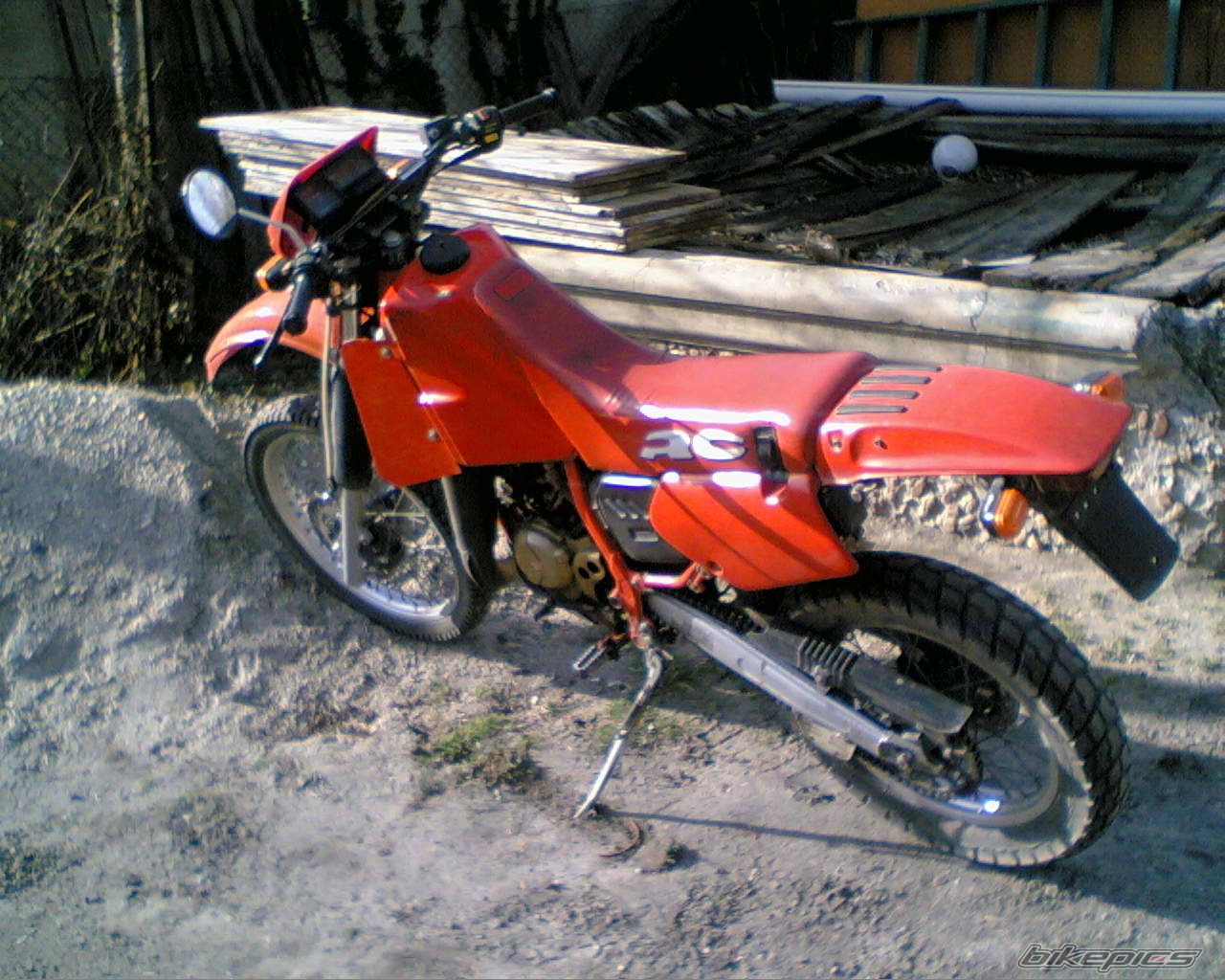 Photo 1272636