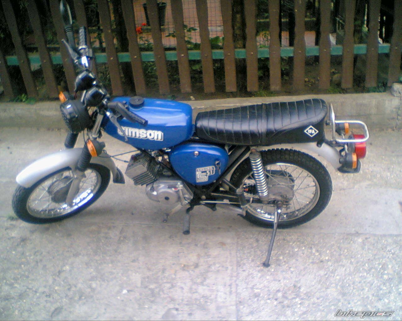 Photo 1272639