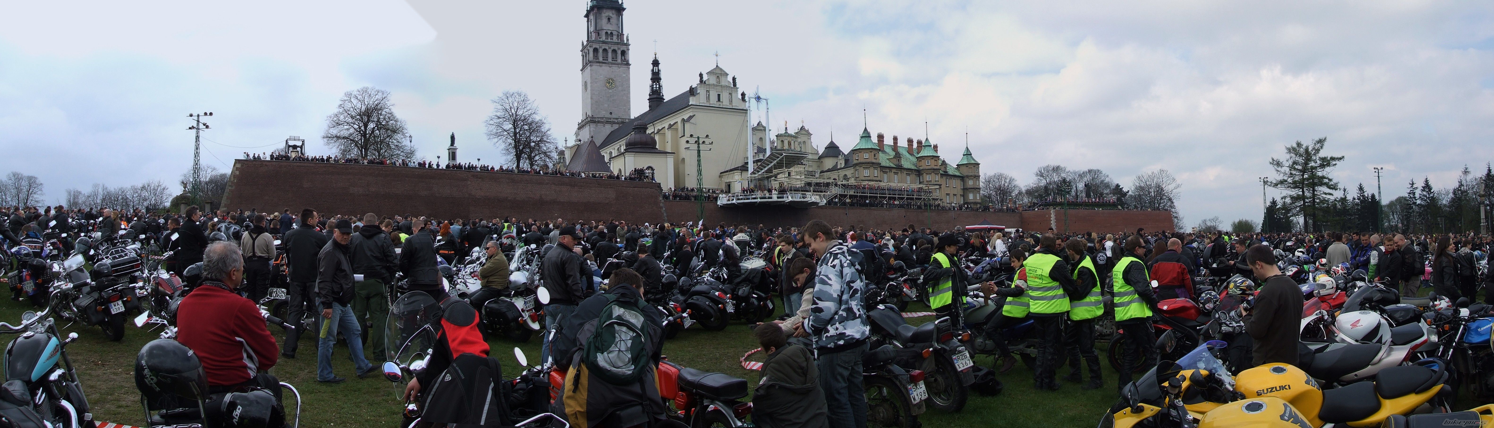 Photo 1272741