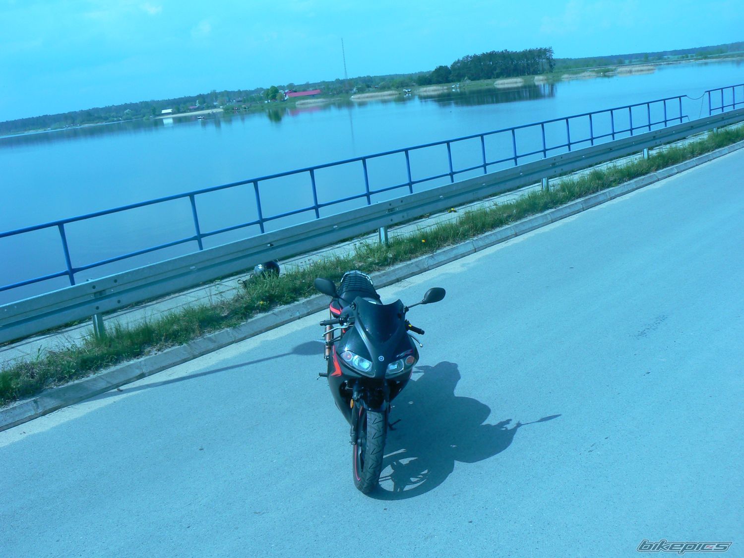 Photo 1272861