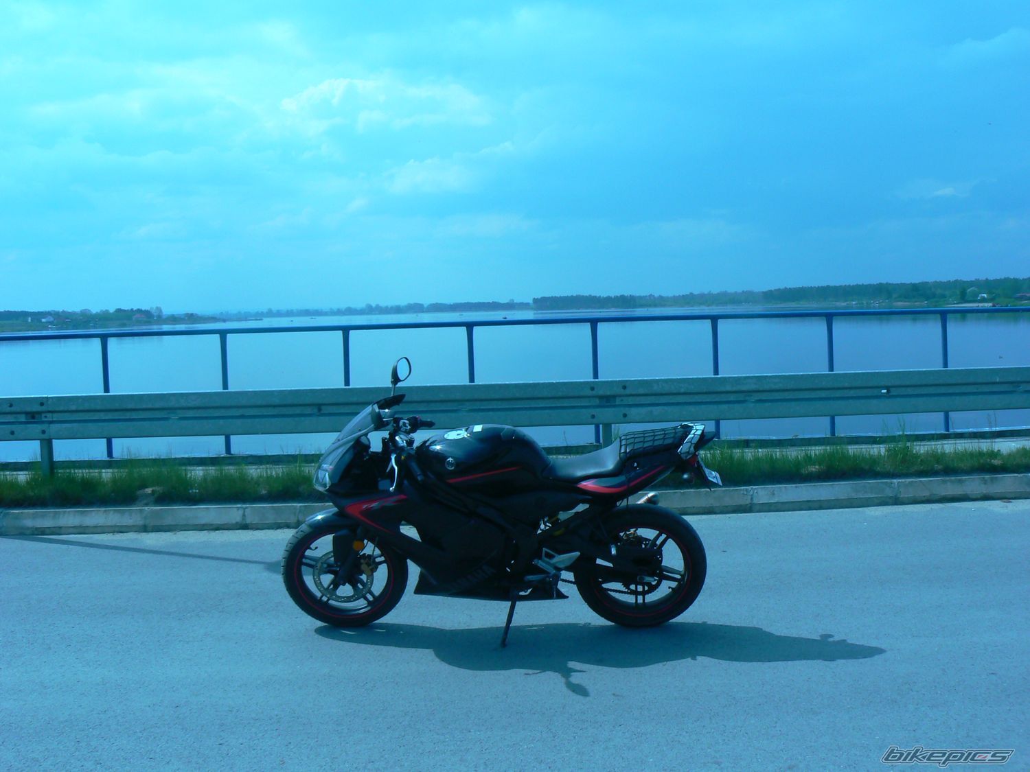 Photo 1272944