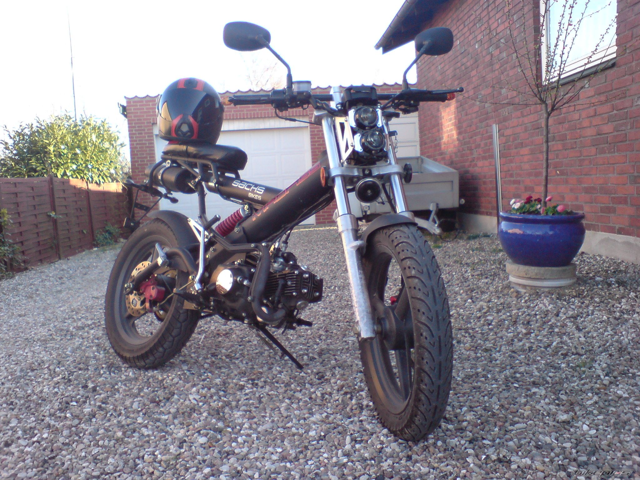 Photo 1272965