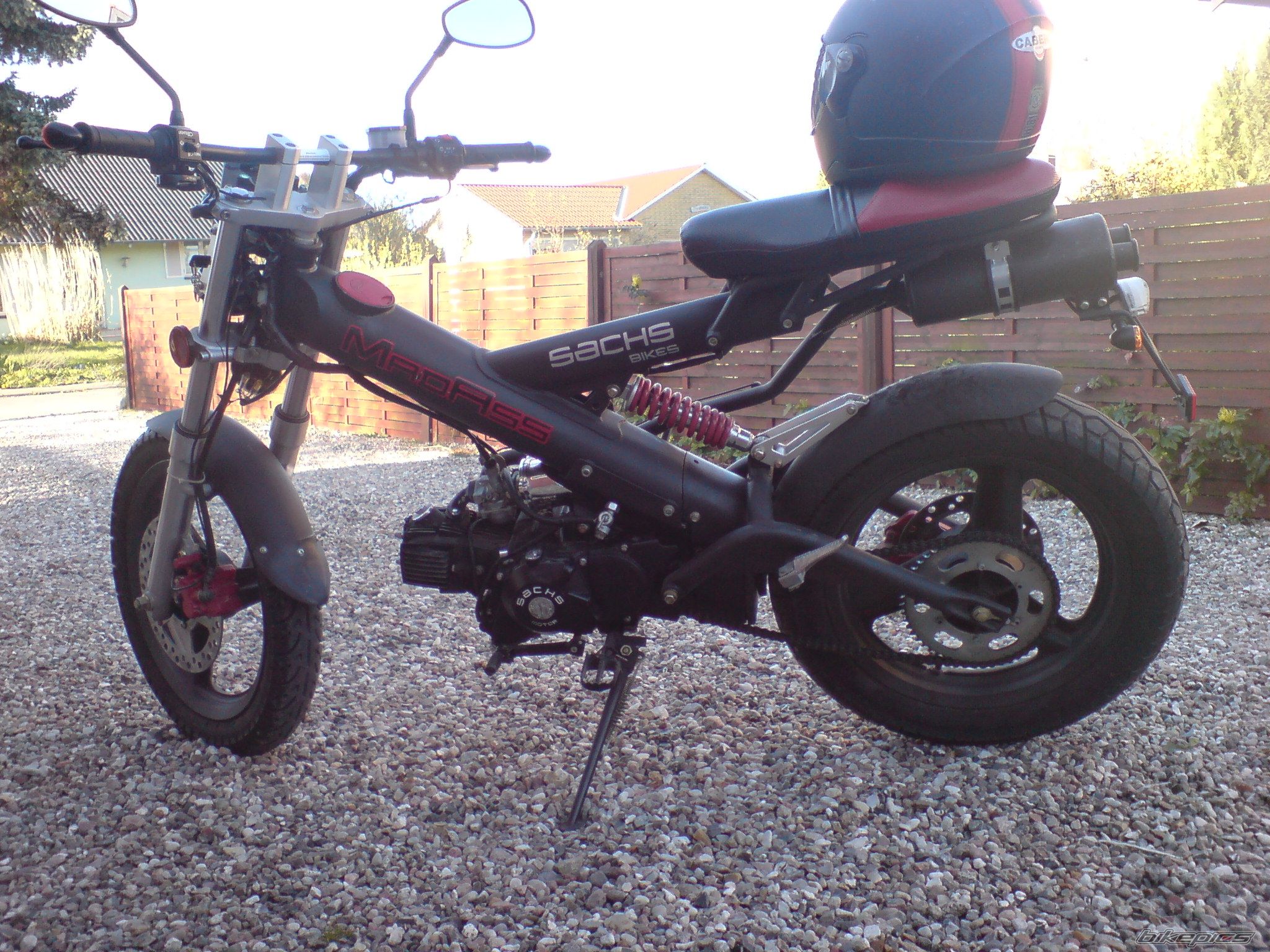 Photo 1272972