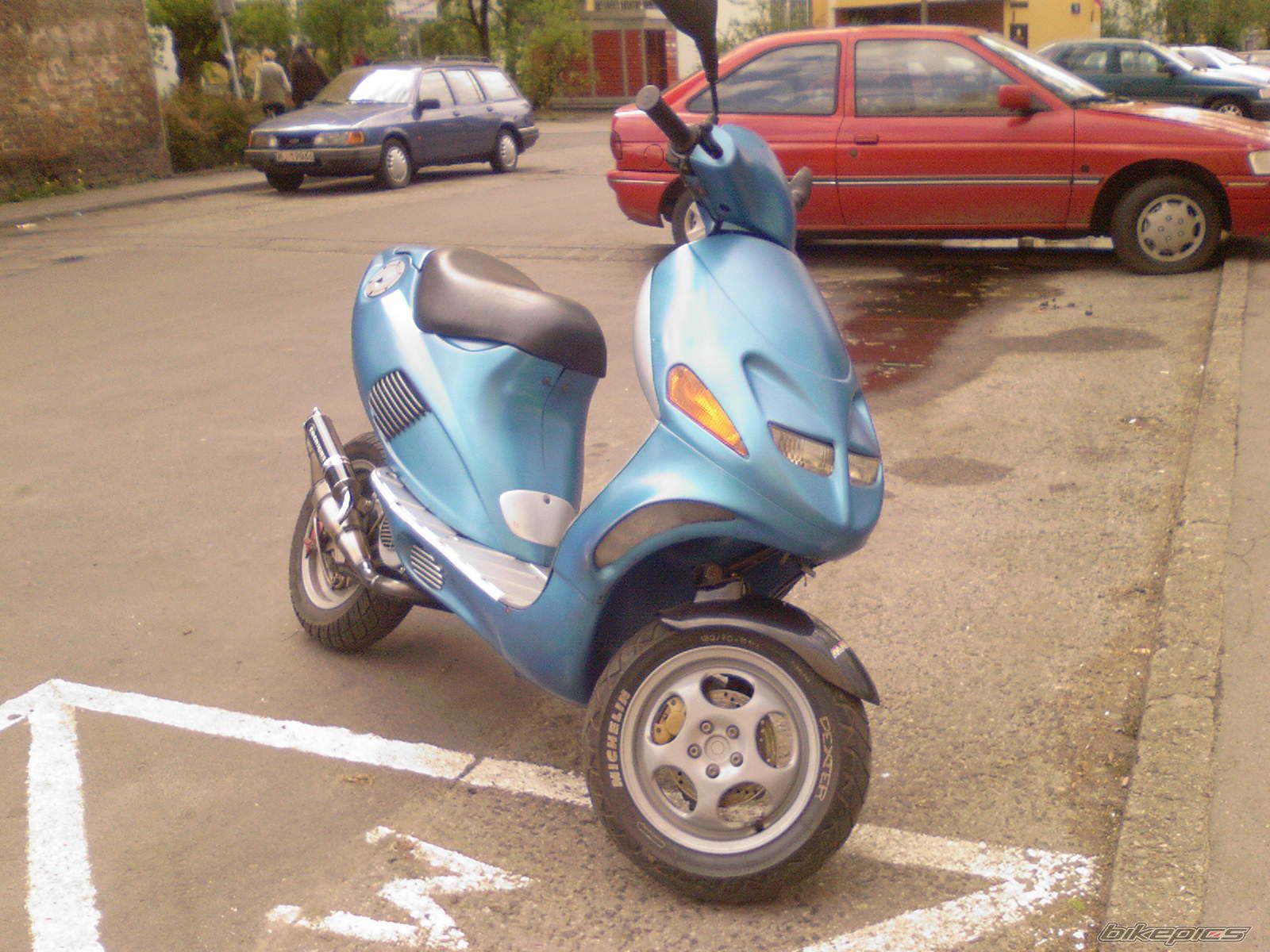 Photo 1273057