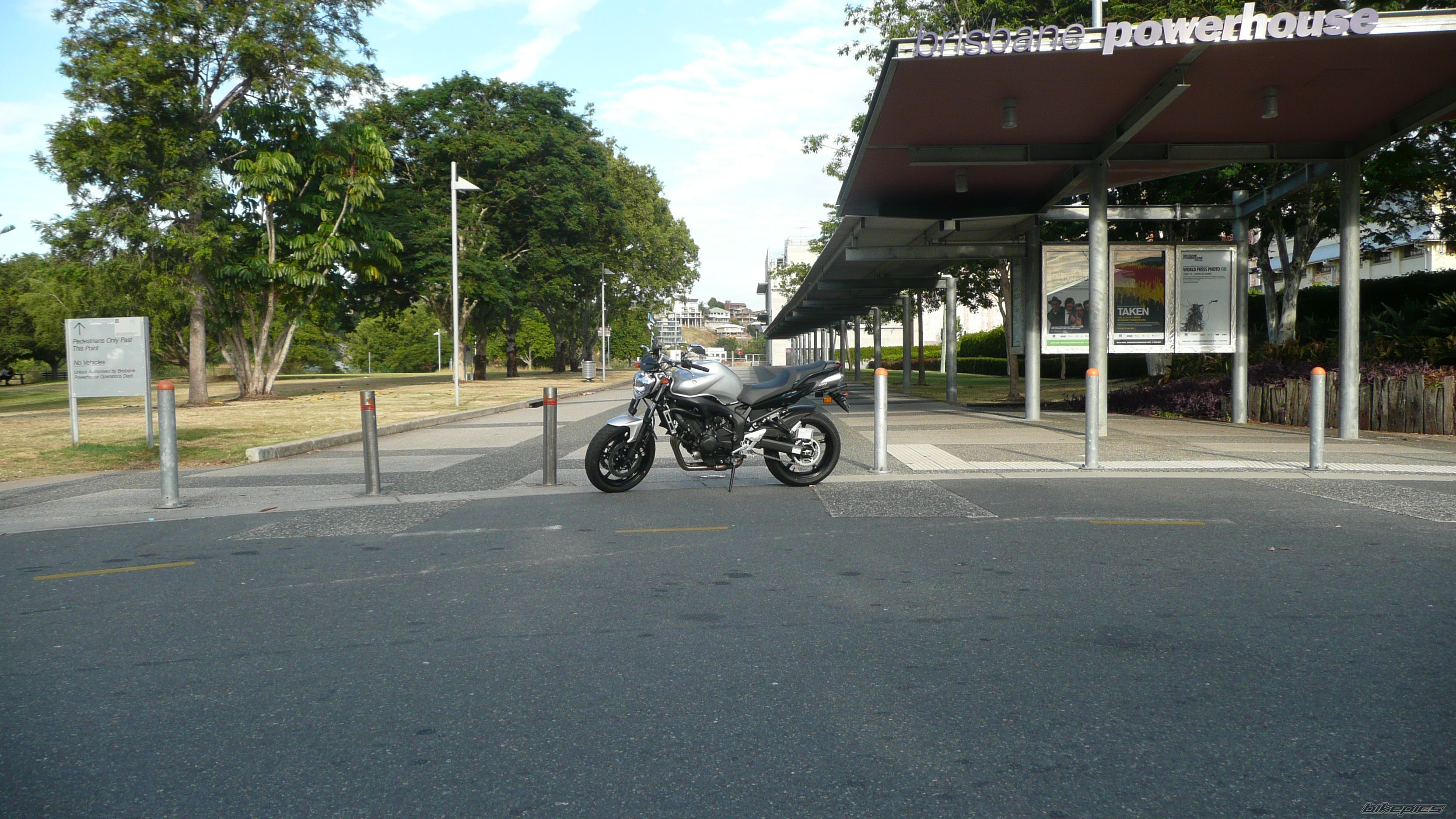 Photo 1273638