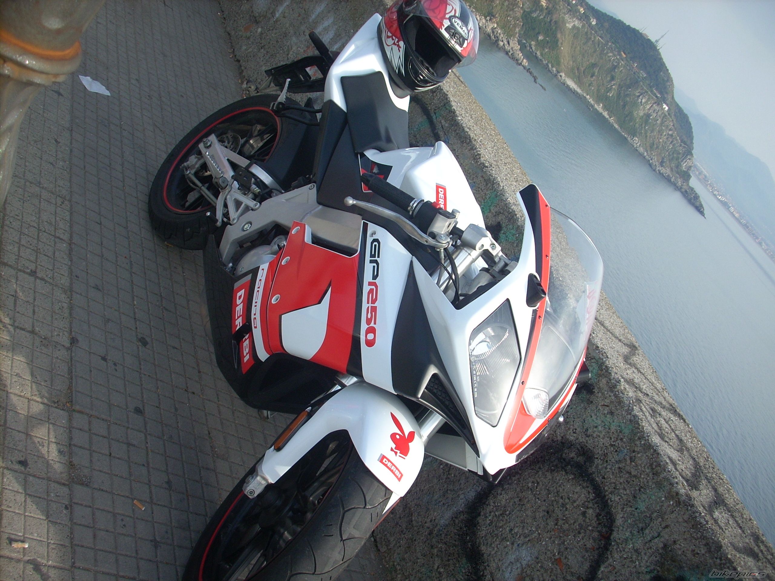 Photo 1273774