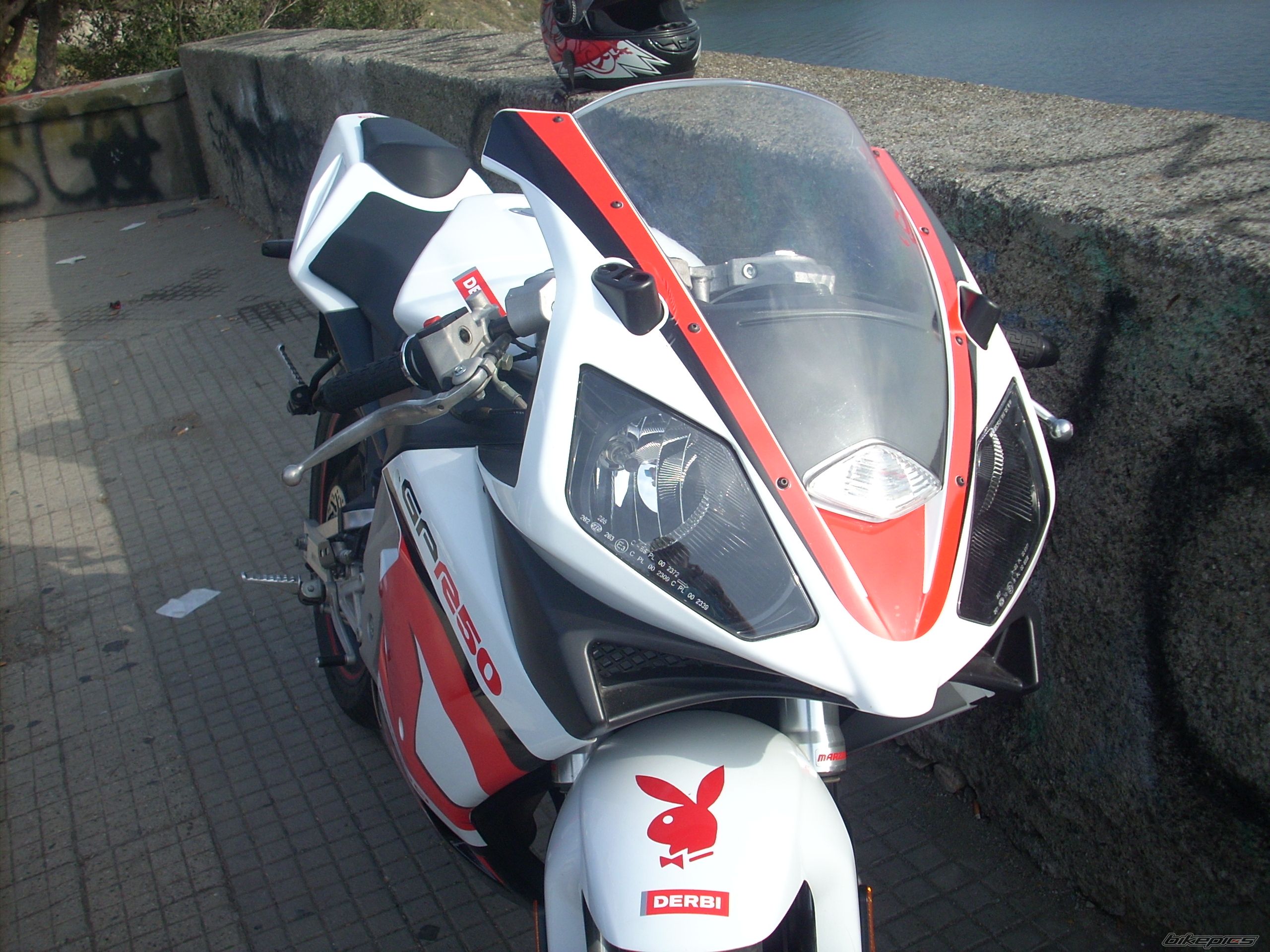 Photo 1273796