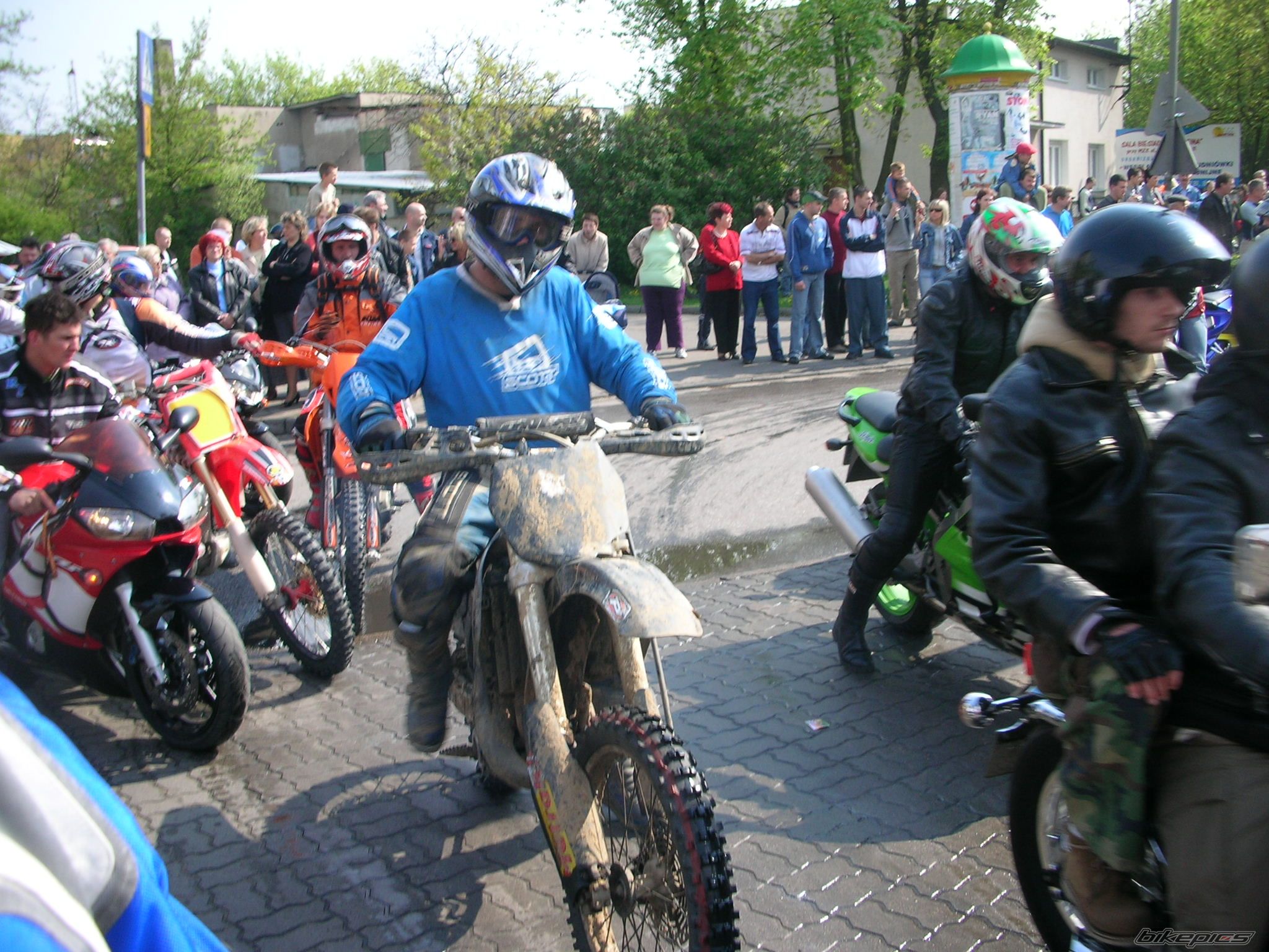 Bike Photo 1273875