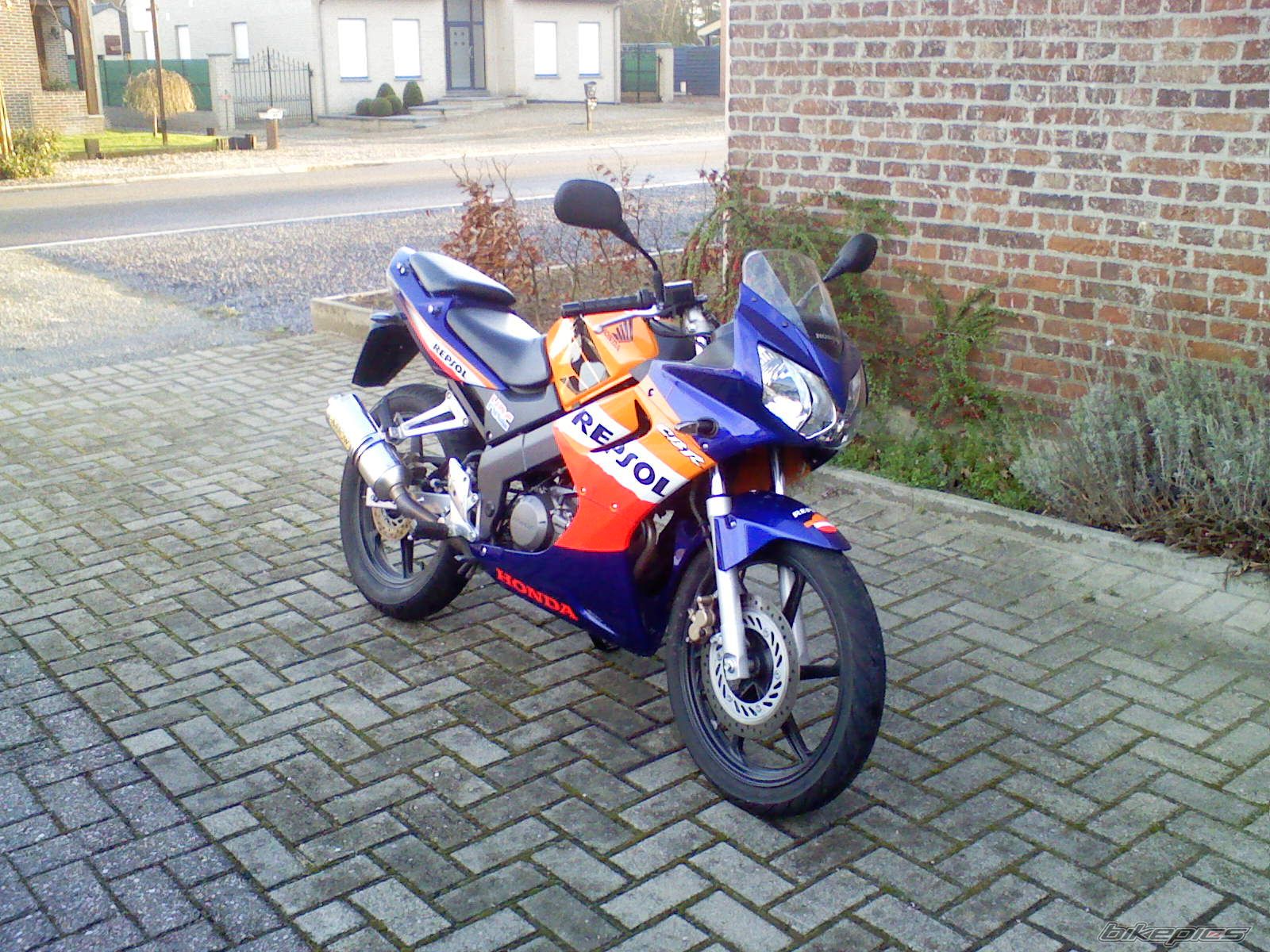 Photo 1274015