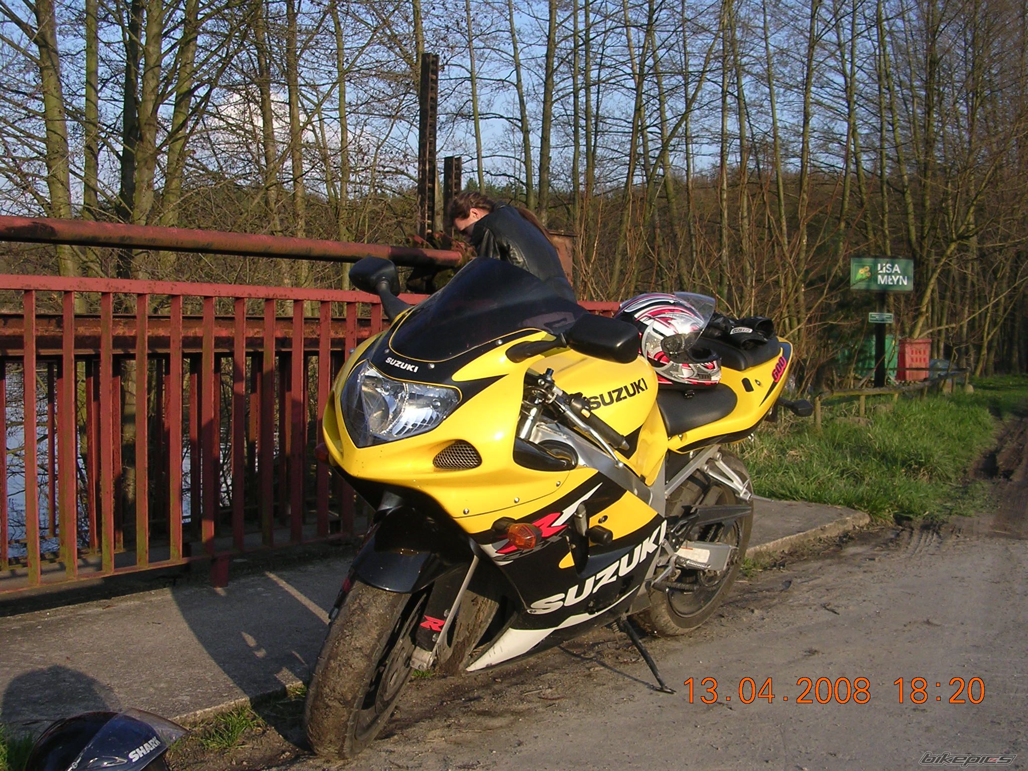 Photo 1274044